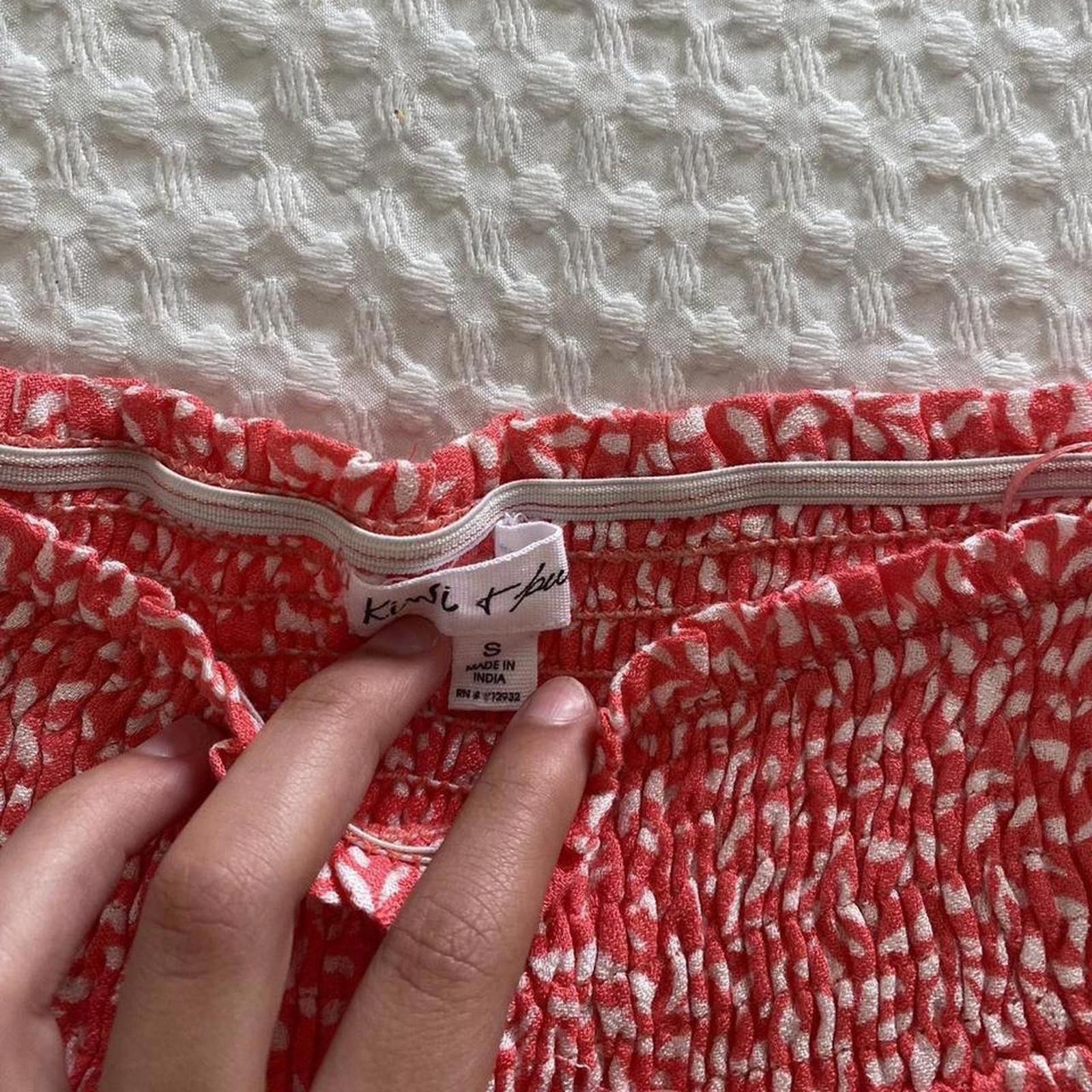 Other Coral and white floral summer shorts🌸 Size 28" / US 6 / IT 42 - 2 Thumbnail