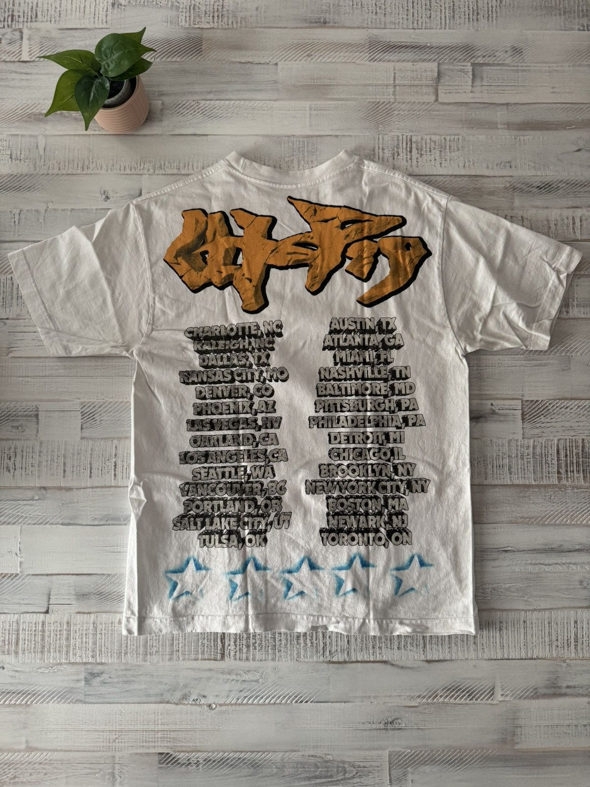 Travis Scott Travis Scott utopia tour t shirt Size US M / EU 48-50 / 2 - 2 Thumbnail