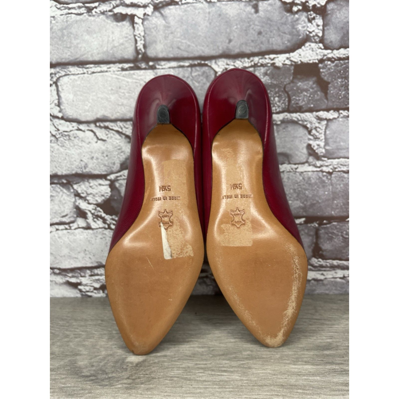 Carolina Herrera Garolini Cherry Red Leather Pointed Toe Italy Dress Heels Wo Size US 5.5 / IT 35.5 - 24 Thumbnail