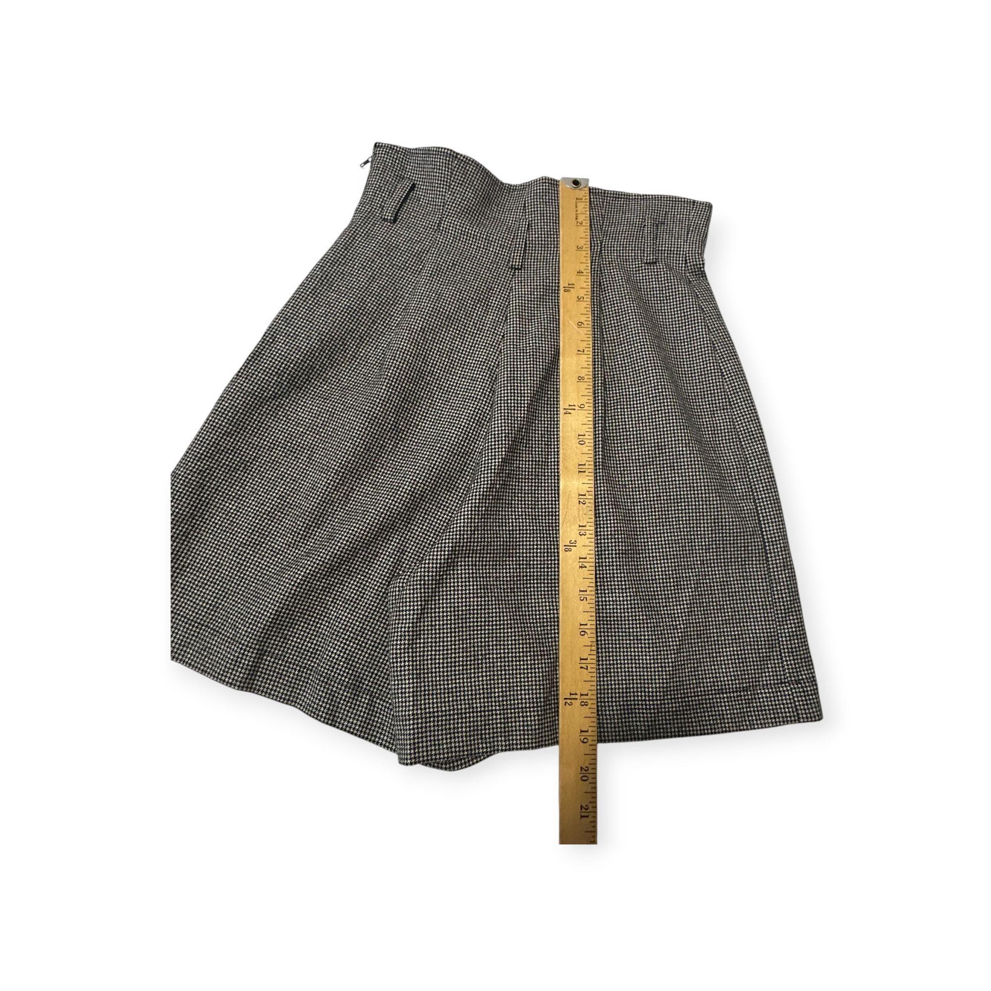 Comme des Garcons COMME DES GARÇONS Tricot Black/White Houndstooth Wool Short Size 25" / US 0 / IT 36 - 12 Thumbnail