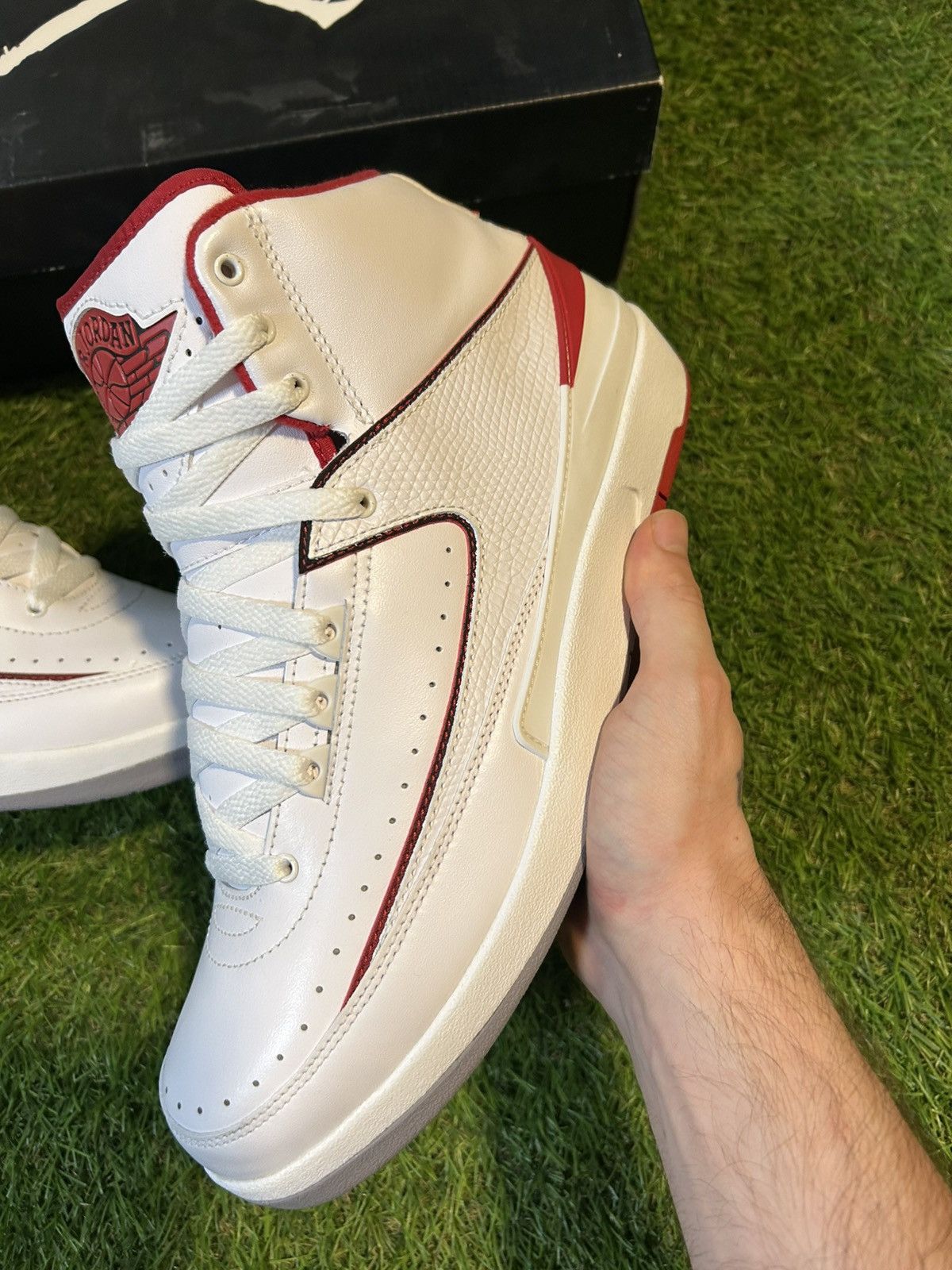 Jordan Brand Jordan 2 White Red Size US 10.5 / EU 43-44 - 5 Thumbnail