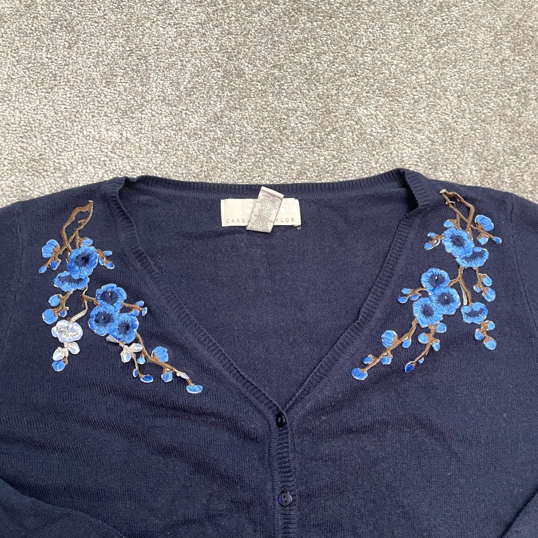 Vintage Carolyn Taylor Cardigan Sweater Womens Large Navy Blue Embroidered Floral Casual Size L / US 10 / IT 46 - 3 Thumbnail