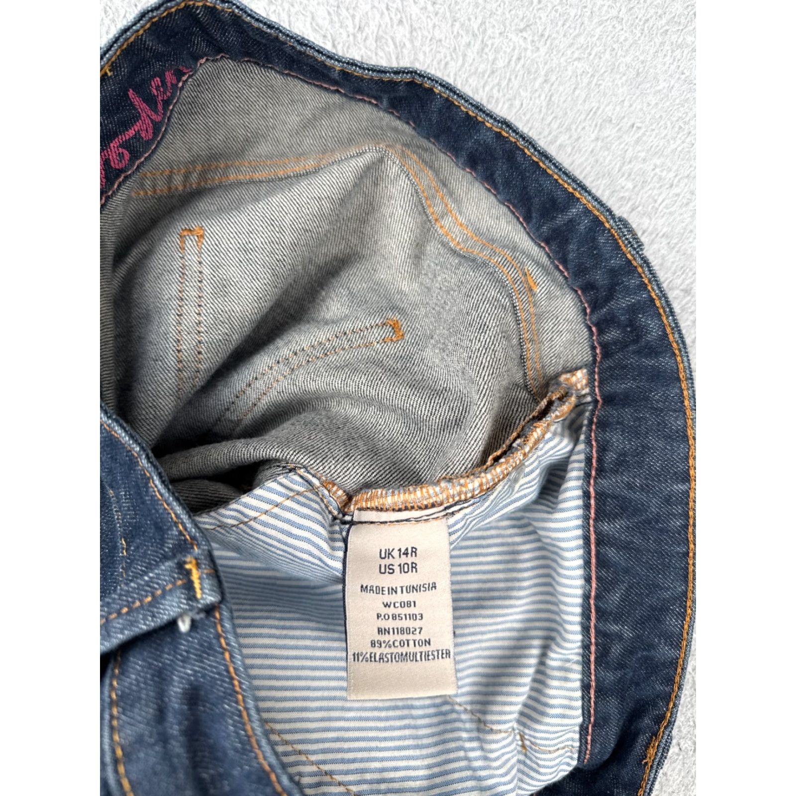 Boden Boden Jeans Women 10 Blue Denim Bootcut Dark Wash Mid Rise Cotton Blend 32x31 Jeans Womens Boots Cut 90s Southwestern USA Mens Women Girls Size 32" / US 10 / IT 46 - 7 Thumbnail