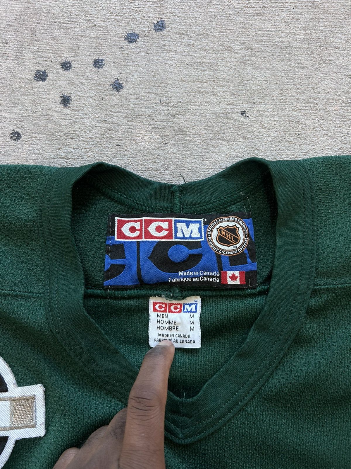 NHL Arizona Coyotes Vintage CCM Kachina Green Hockey Jersey Size US M / EU 48-50 / 2 - 4 Thumbnail