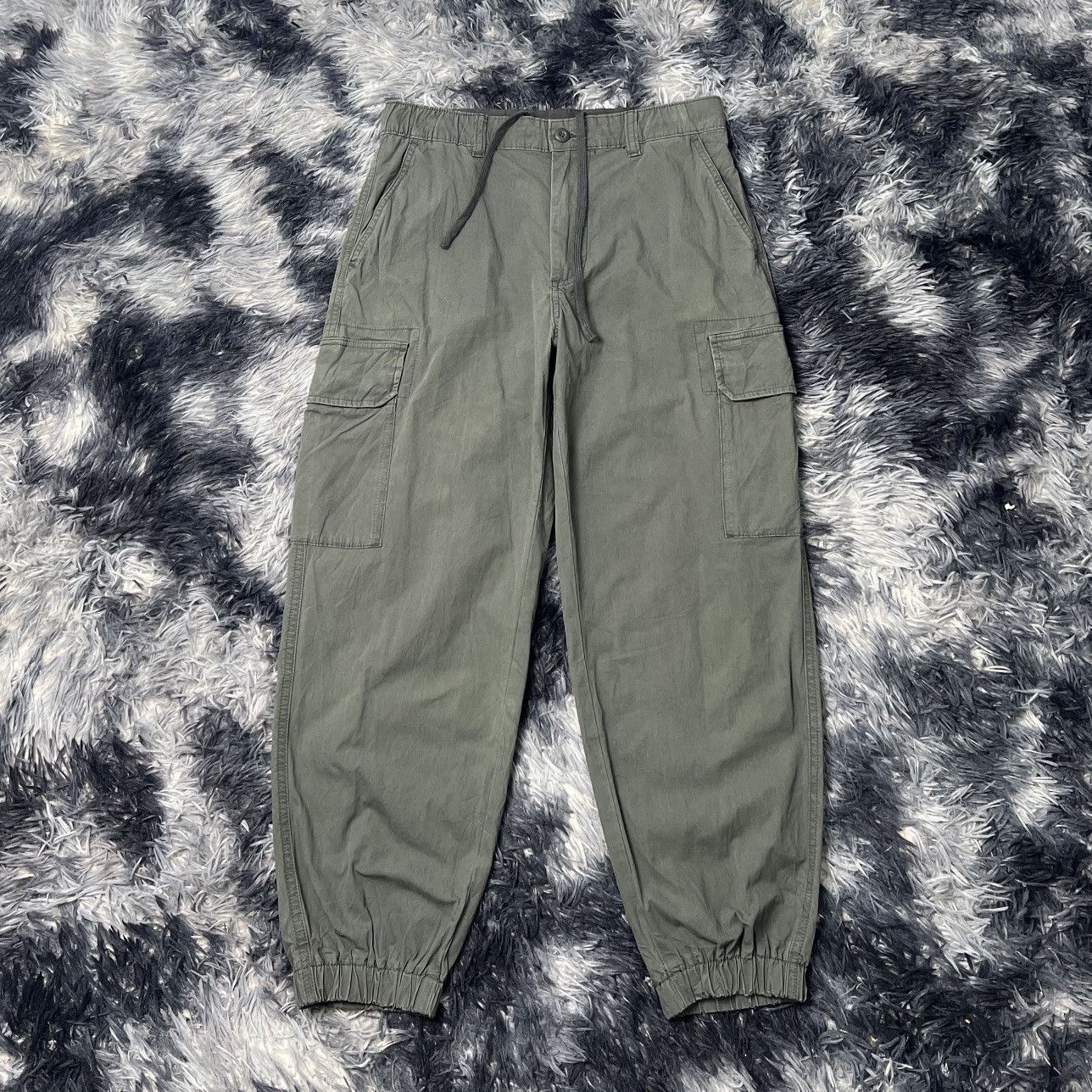 Uniqlo Uniqlo Loose Jogger Cargo Pants Size US 30 / EU 46 - 1 Thumbnail