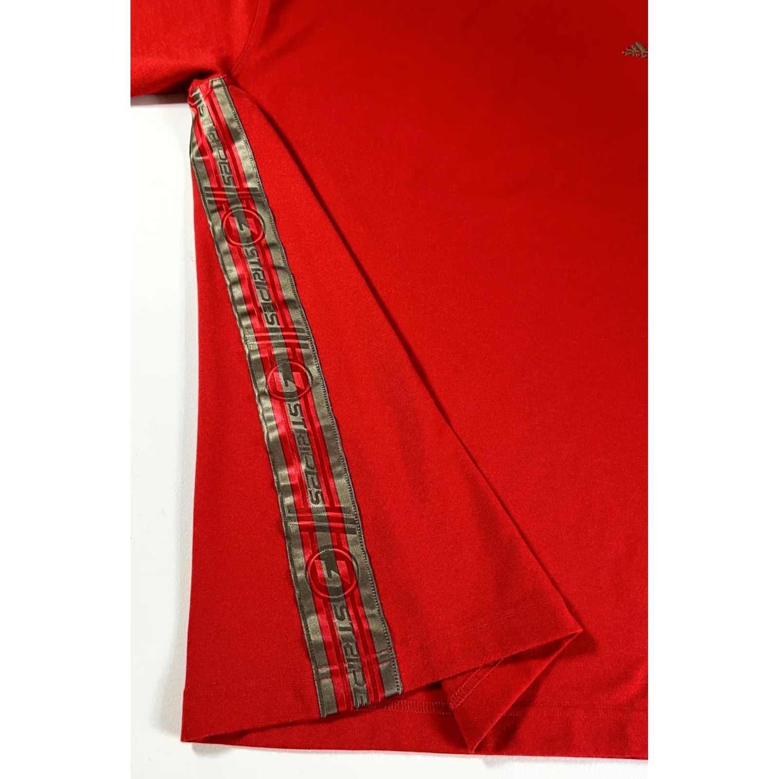 Adidas VINTAGE adidas 3 Stripes Tee Men’s 90s V-Neck XL Red Shirt T-Shirt Logo 1990s Decade Mens Size US XL / EU 56 / 4 - 6 Thumbnail