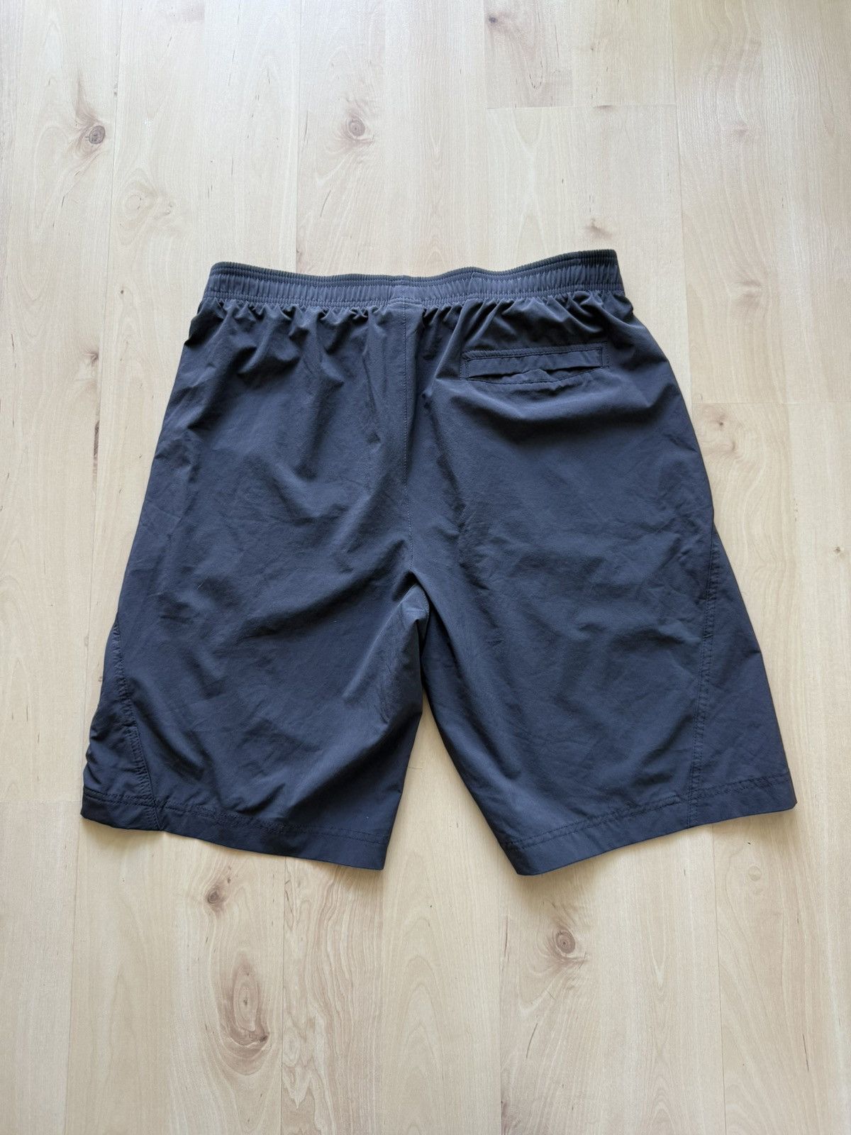 Nike Nike swoosh vintage track cargo shorts size L Size US 34 / EU 50 - 2 Thumbnail