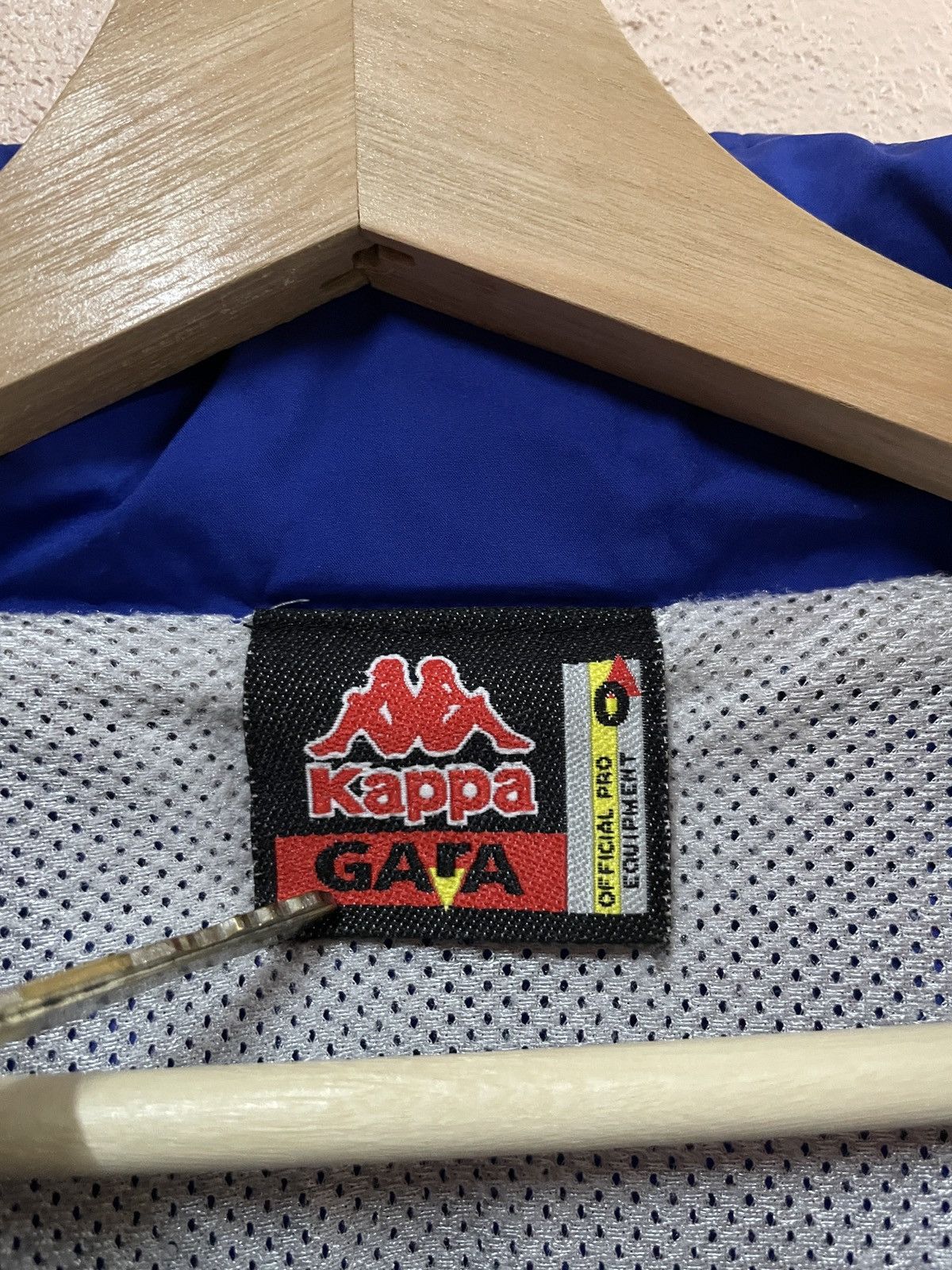 Kappa Vintage 90’s Italy football team Home kit Kappa sidetape Size US L / EU 52-54 / 3 - 12 Thumbnail