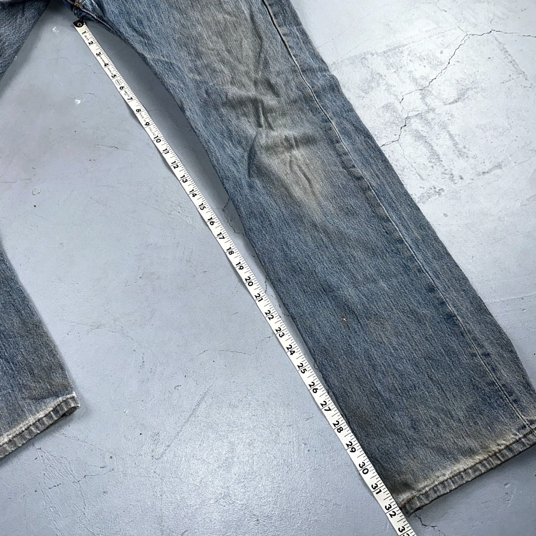 Levi's Levi's 501 Vintage Straight Jeans Blue Light Wash 35x34 Men Regular 90s 501 Series Comfort Jeans Size US 35 - 6 Thumbnail