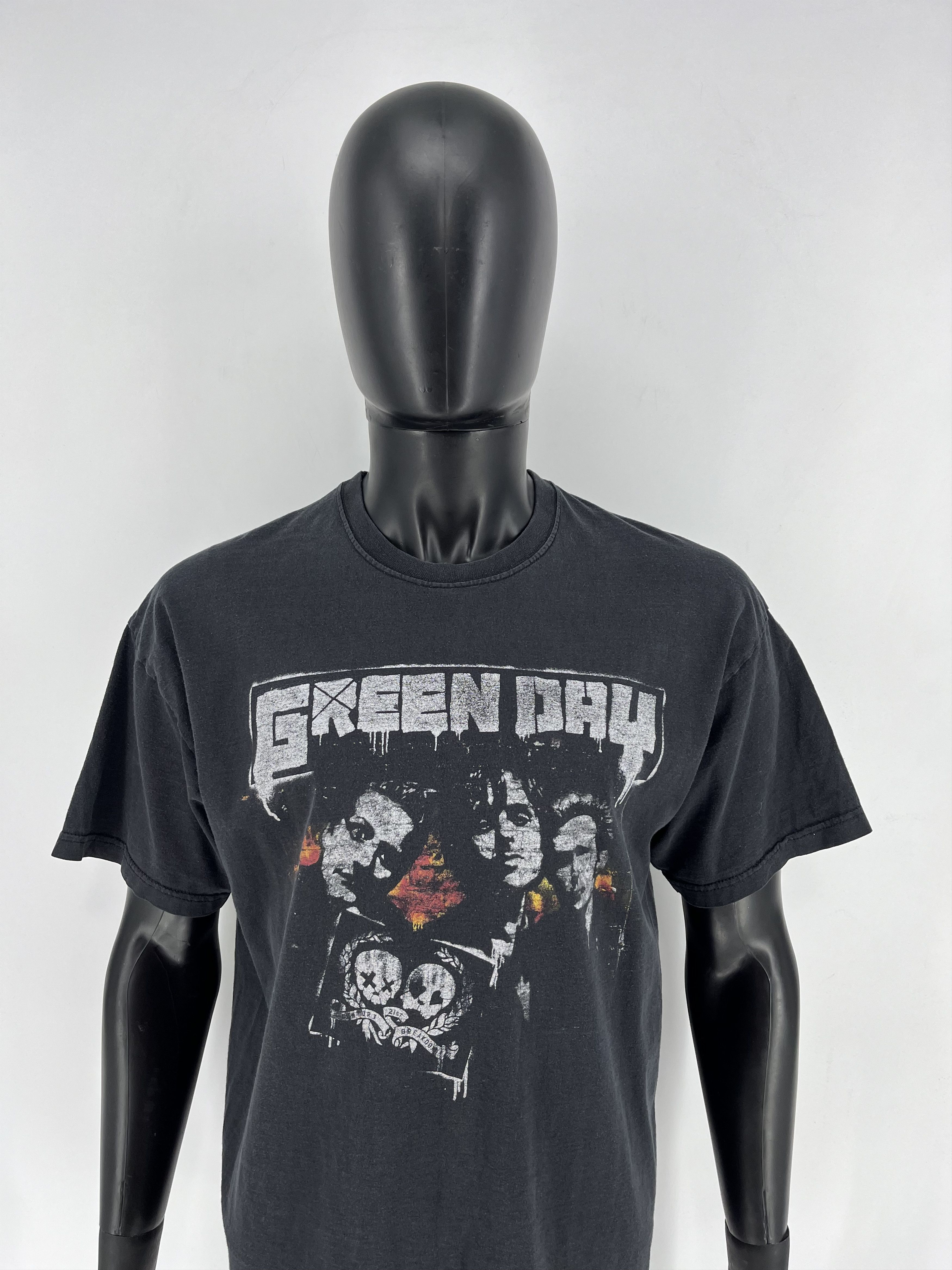Band Tees × Vintage Vintage Y2K Green Day American Idiot Tour Band Tee Size US XL / EU 56 / 4 - 1 Thumbnail