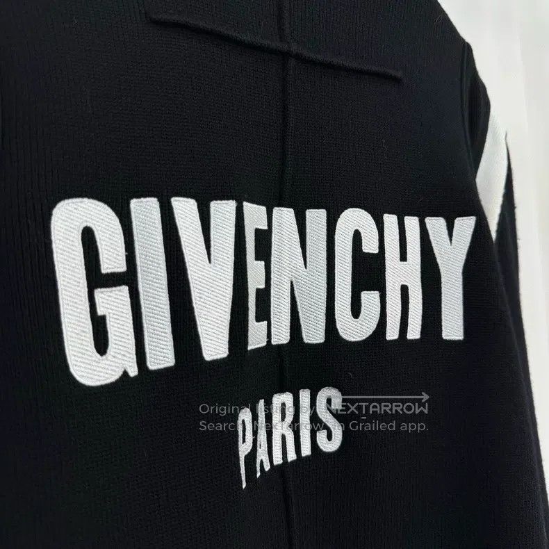 Givenchy Givenchy Embroidered letter black and white wool baseball Size US M / EU 48-50 / 2 - 6 Thumbnail