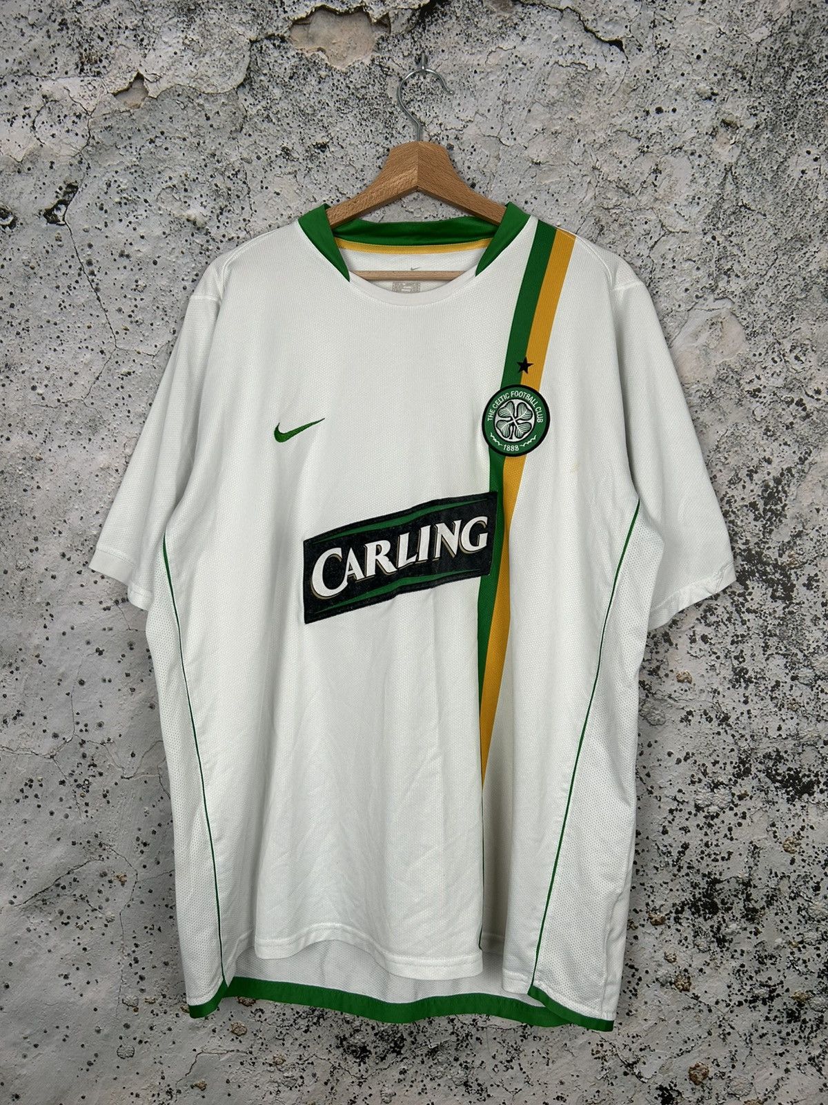 Nike Vintage Celtic Glasgow Nike Carling Soccer Jersey Football Size US XL / EU 56 / 4 - 1 Thumbnail