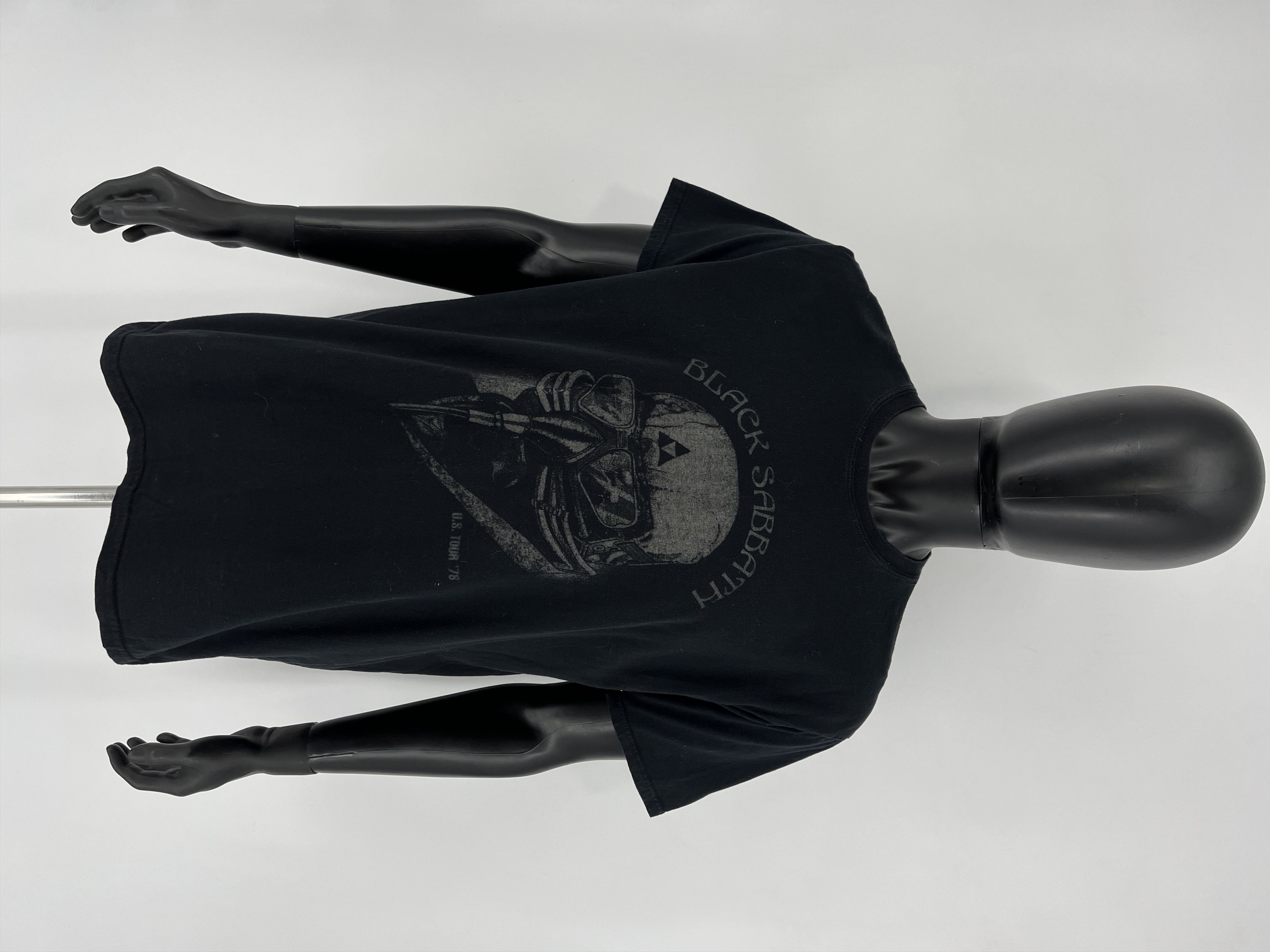 Band Tees × Black Sabbath × Vintage Vintage Black Sabbath Big Logo Y2K T-Shirt Size US XXL / EU 58 / 5 - 2 Thumbnail