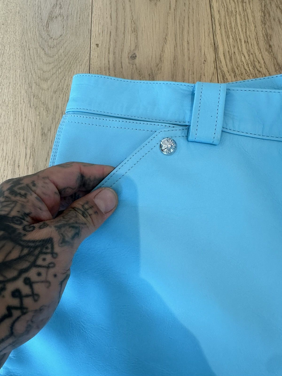 Chrome Hearts CHROME HEARTS NEW TURQUOISE LEATHER SHORTS 36 38 XXXL Size US 36 / EU 52 - 6 Thumbnail