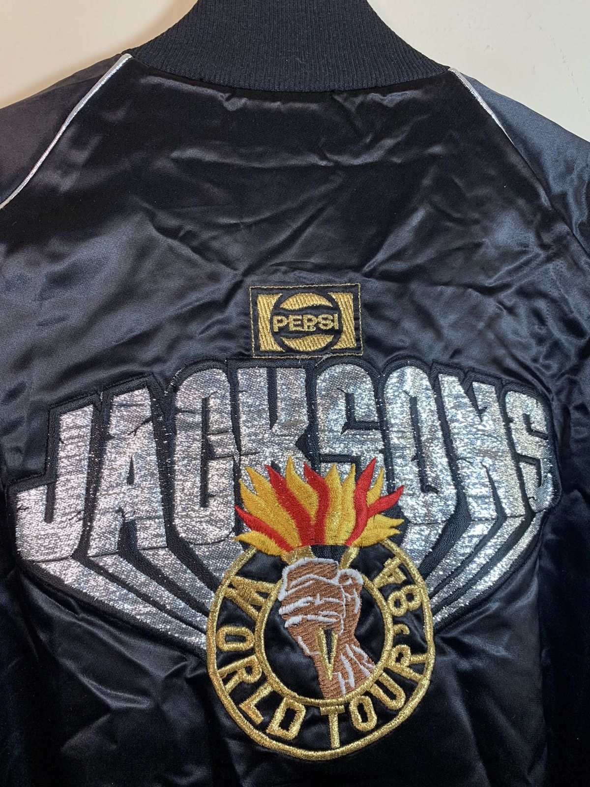 Band Tees *RARE* Vintage DS 1984 Michael Jackson 5 World Tour Jacket M Size US M / EU 48-50 / 2 - 3 Thumbnail