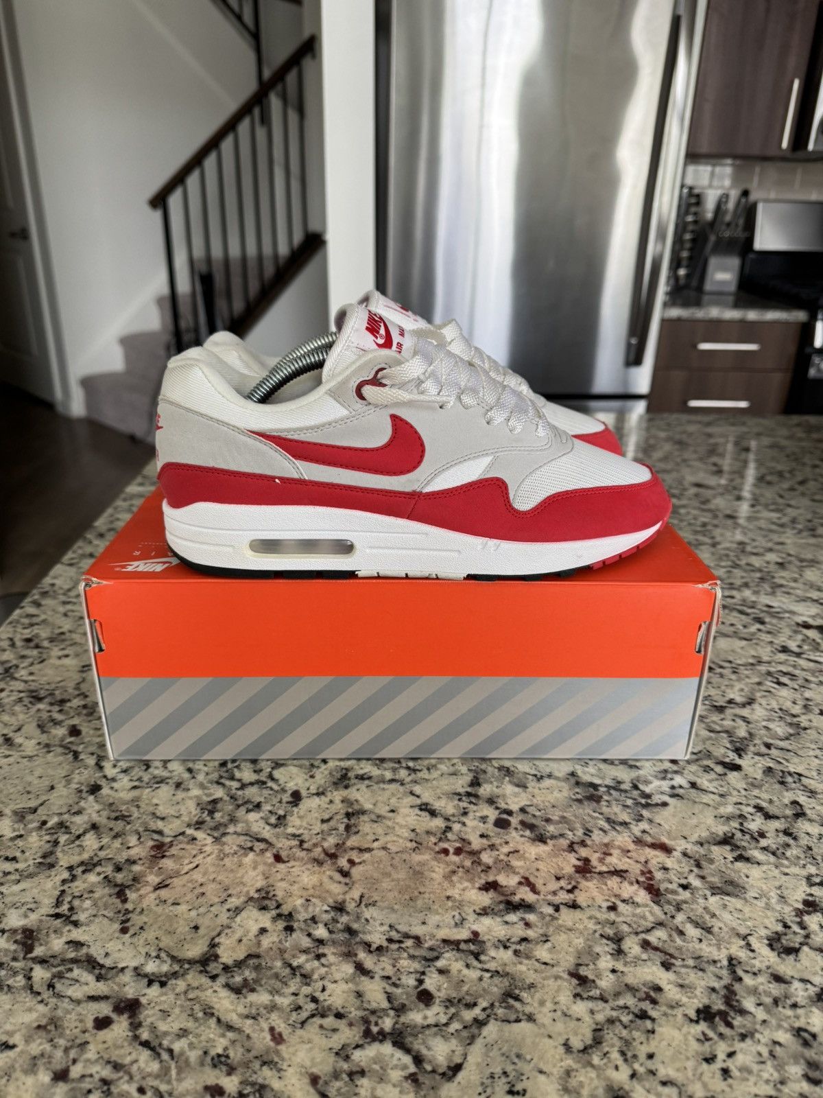 Nike Nike Air Max 1 “Anniversary Red” 2018 Size US 8 / EU 41 - 4 Thumbnail