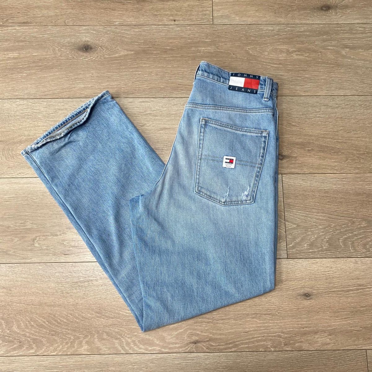 Tommy Hilfiger × Vintage Tommy Hilfiger Aiden Baggy Light Blue Jeans Size US 31 - 4 Thumbnail