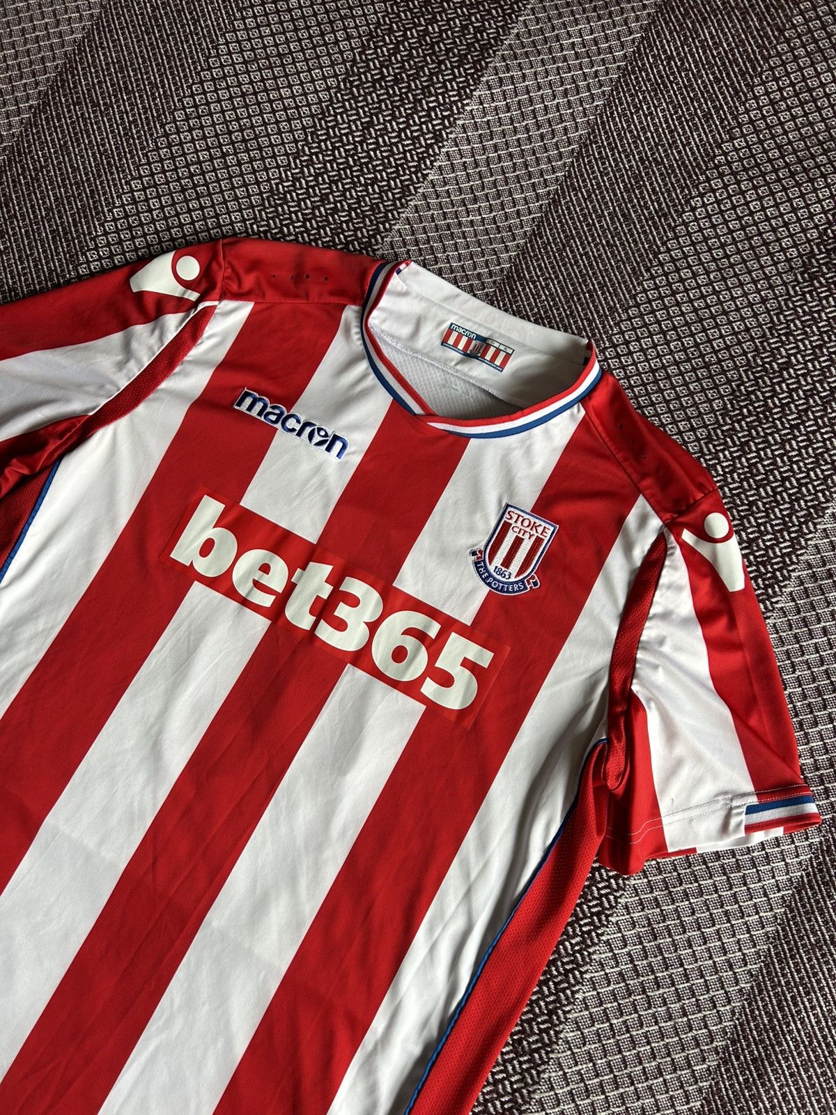 Vintage Stoke City England Home Soccer Jersey Stripes Size XL Size US XL / EU 56 / 4 - 3 Thumbnail