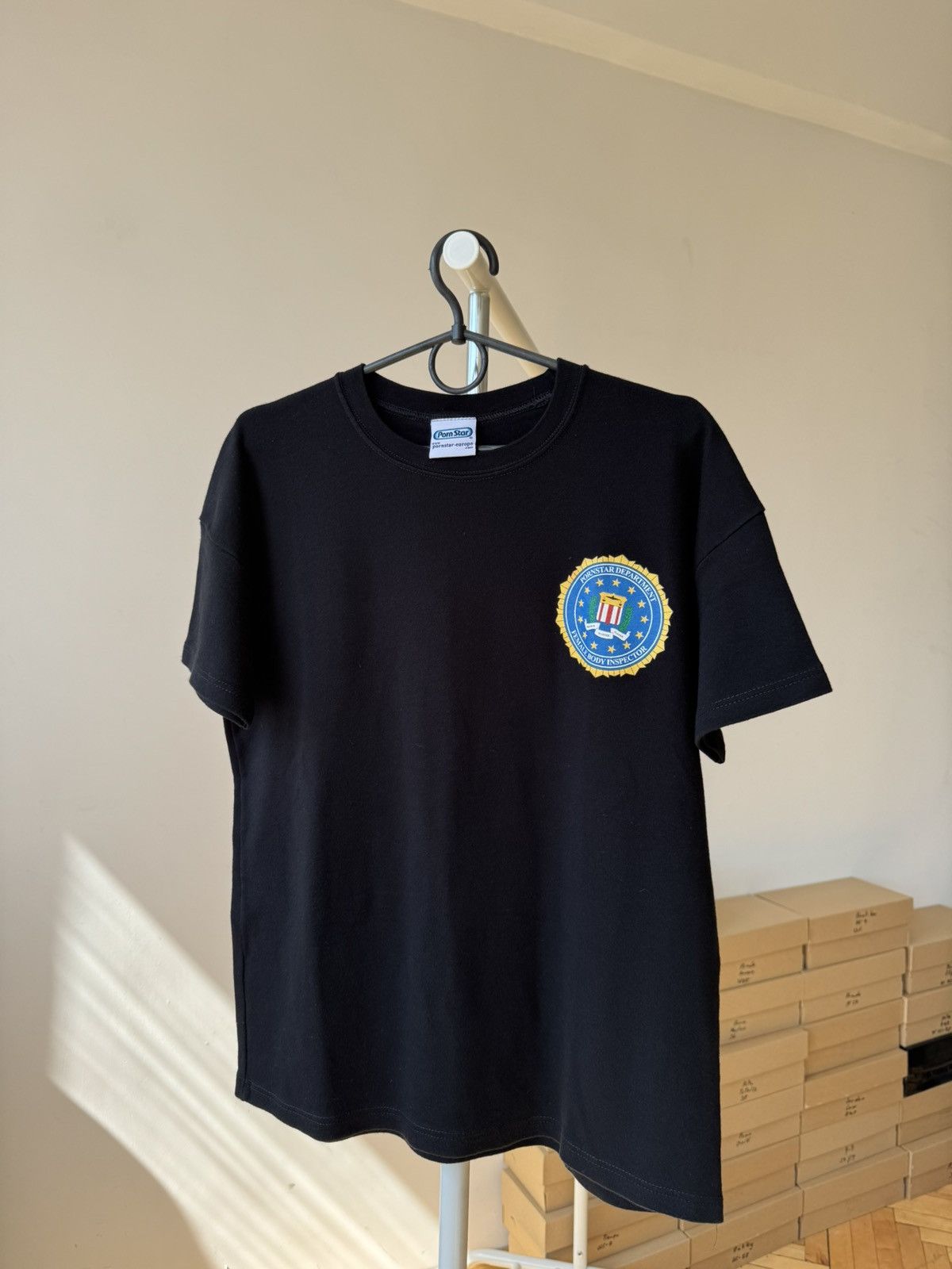Vintage Pornstar Department FBI Female Body Inspector T-shirt Size US S / EU 44-46 / 1 - 1 Thumbnail