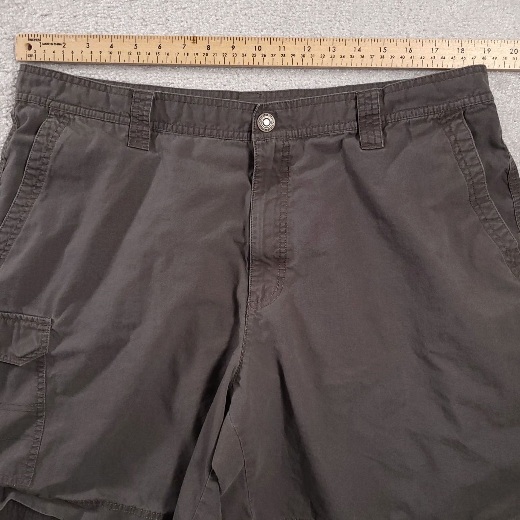 Vintage Columbia Mens Shorts 40 Gray Outdoor Cargo Pockets Regular Denim Cotton Belt Loops Pocketed Casual Size US 40 / EU 56 - 4 Thumbnail