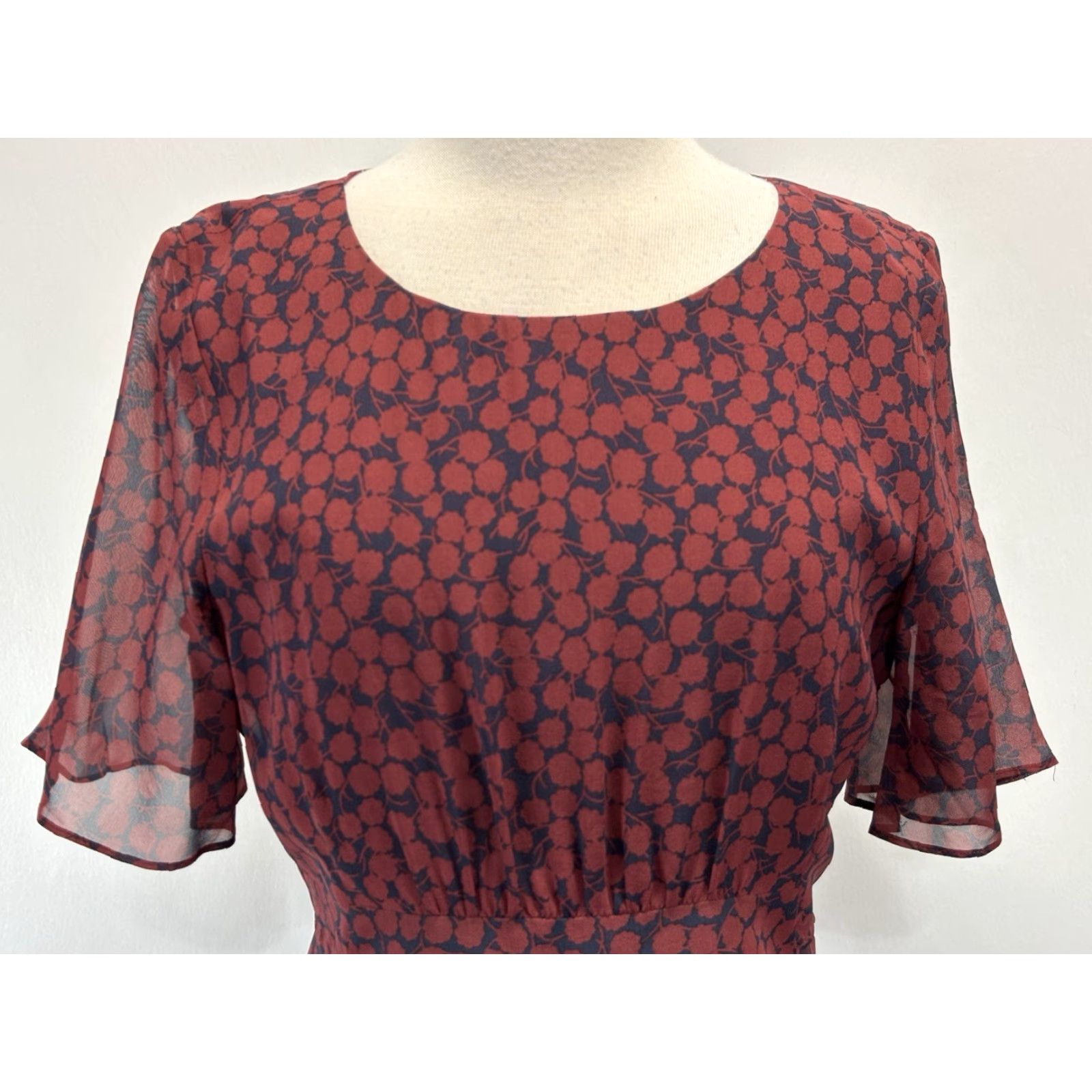 Madewell Madewell Dress Womens 10 Silk Floral Short Sleeve Burgundy Navy A-Line Party/Cocktail Size 32" / US 10 / IT 46 - 5 Thumbnail