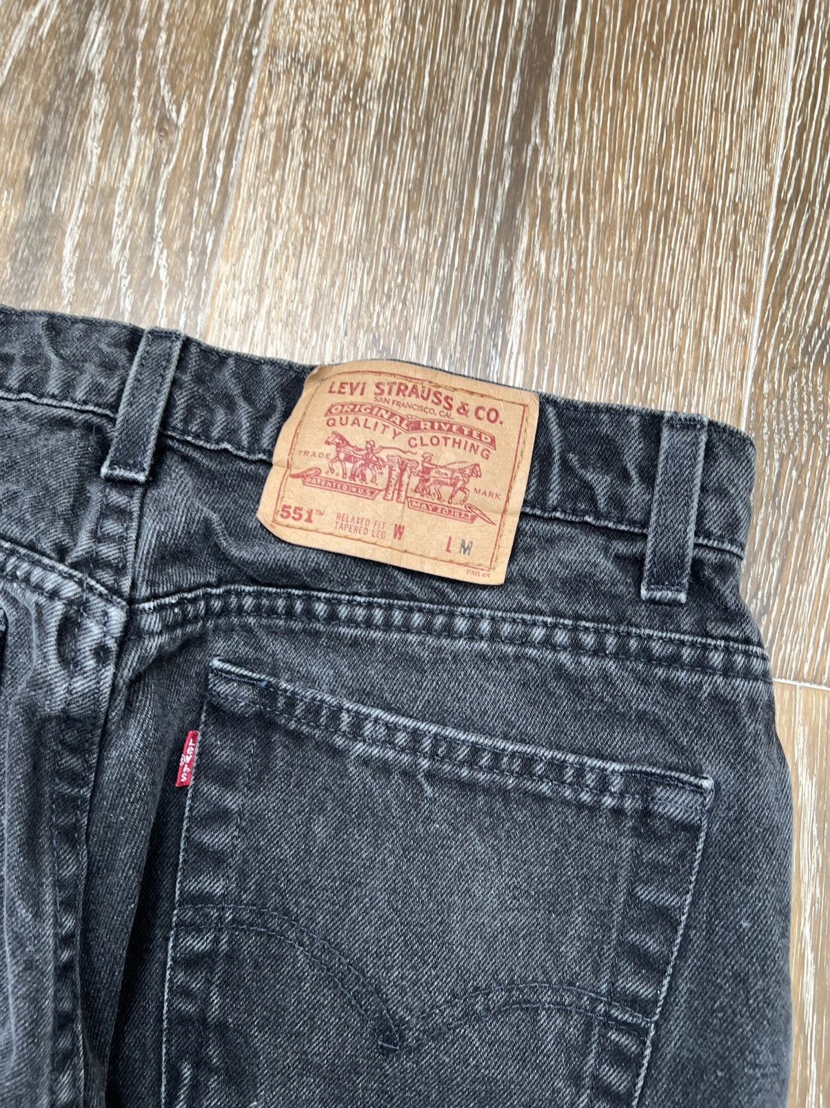 Levi's Vintage womens levis 551 jeans Size 33" - 3 Thumbnail