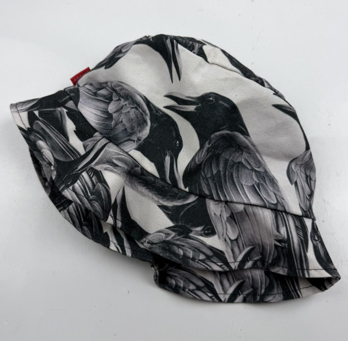Japanese Brand araina full print bucket hat tc53 Size ONE SIZE - 2 Thumbnail