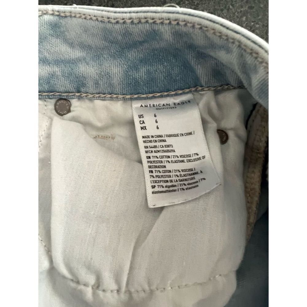 American Eagle Outfitters American Eagle distressed Hi rise shorts size 6 Size 28" / US 6 / IT 42 - 6 Thumbnail