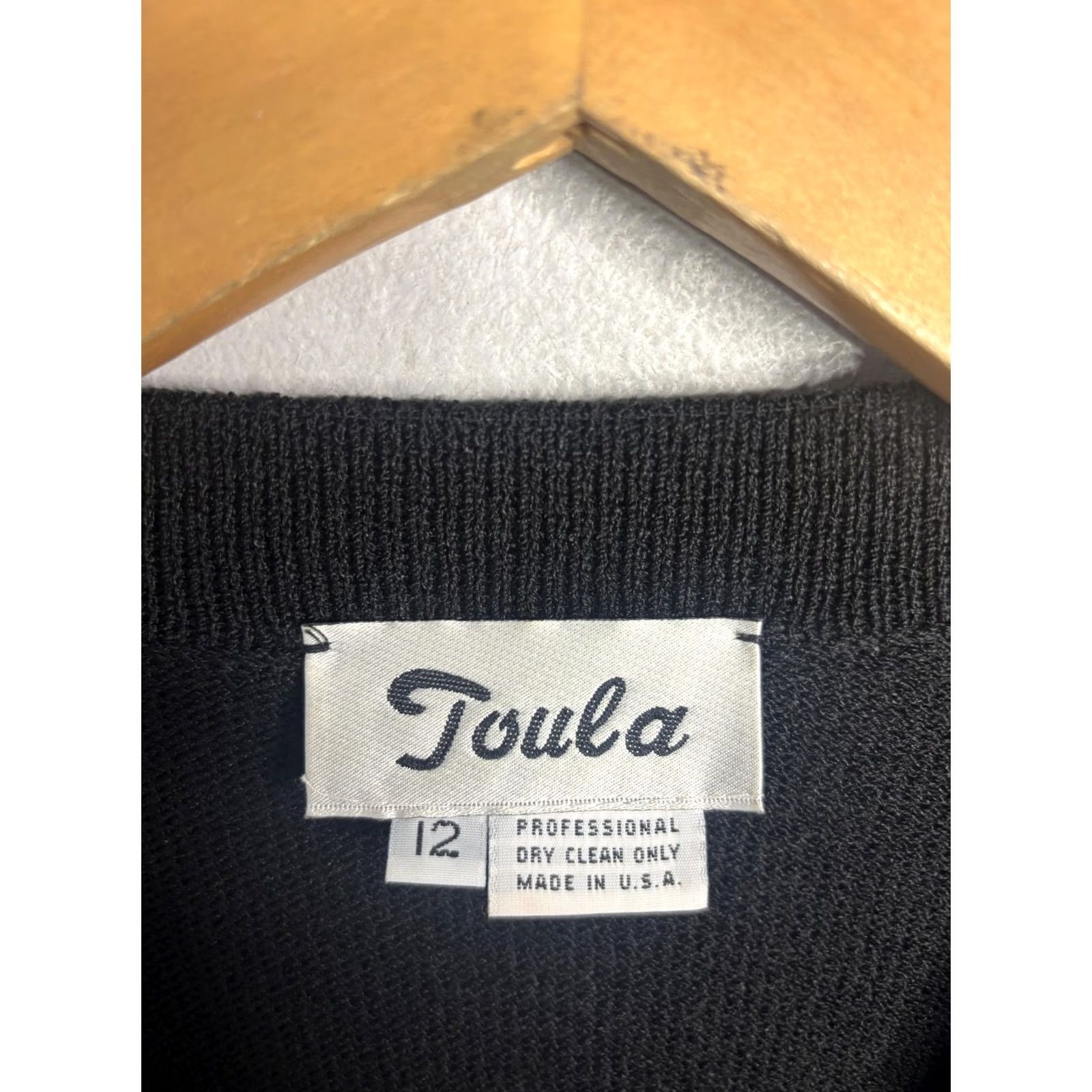 Vintage VINTAGE Toula Cardigan Sweater Womens 12 Black Knit V-Neck Pockets Button Made USA Women Size XL / US 12-14 / IT 48-50 - 3 Thumbnail