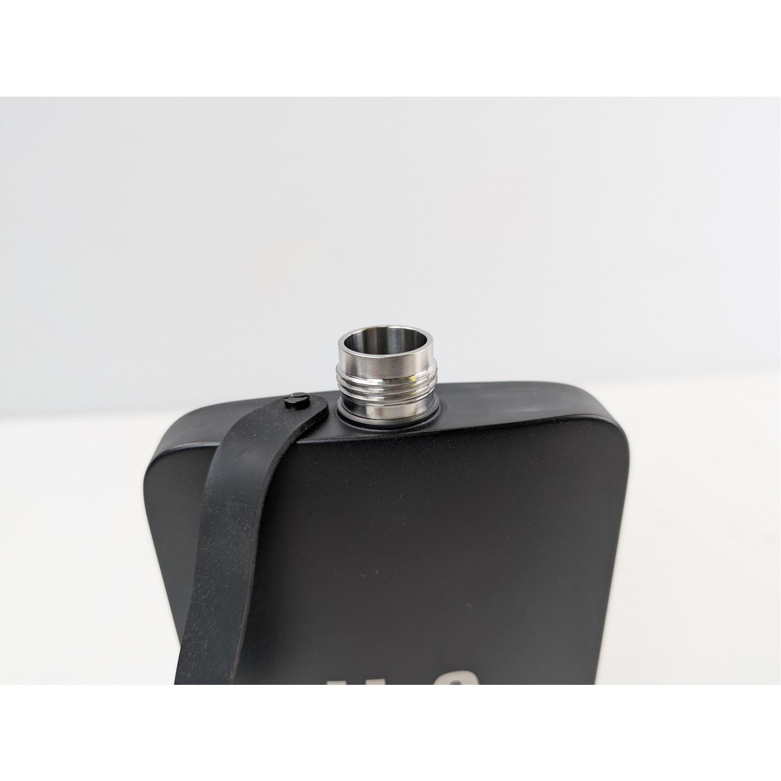Balenciaga o1rshd1 Q:4 / Size: OS / H2O Water Bottle in Black Size ONE SIZE - 10 Thumbnail