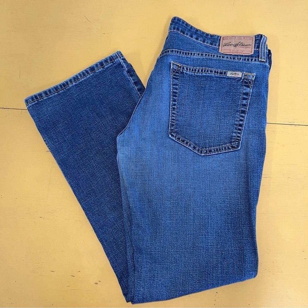 Levi's Levi Strauss stretch, low rise boot cut jeans Size 30" / US 8 / IT 44 - 2 Thumbnail