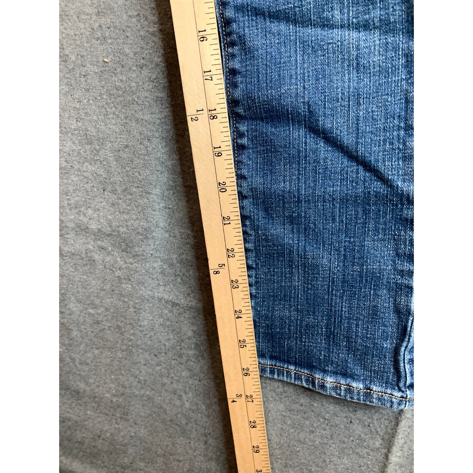 Old Navy Old Navy Sweetheart Jeans Women Size 6 Blue Denim Jeans Size 28" / US 6 / IT 42 - 7 Thumbnail