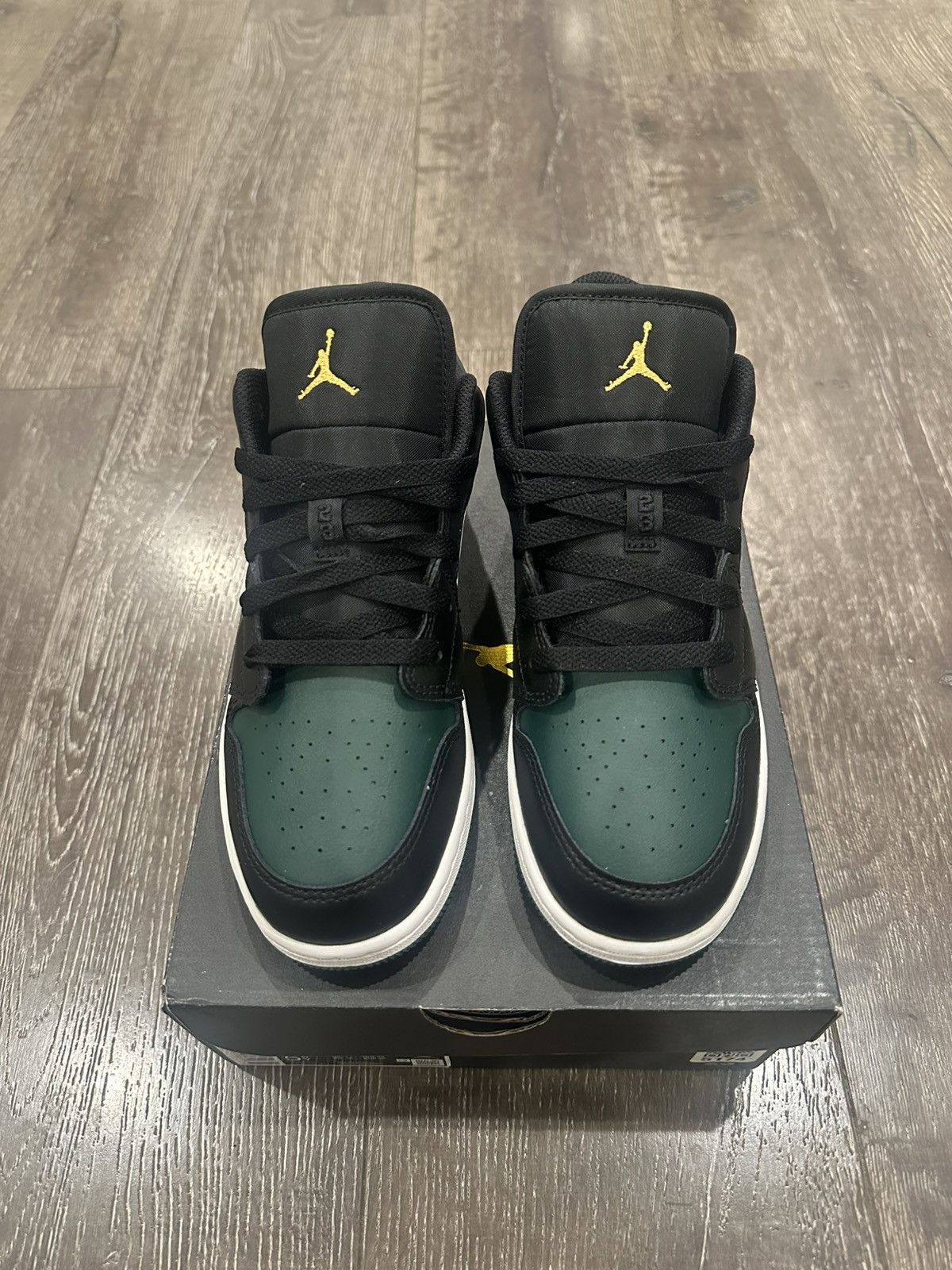 Jordan Brand Jordan 1 Low Noble Green Size US 5.5 / EU 38 - 4 Thumbnail