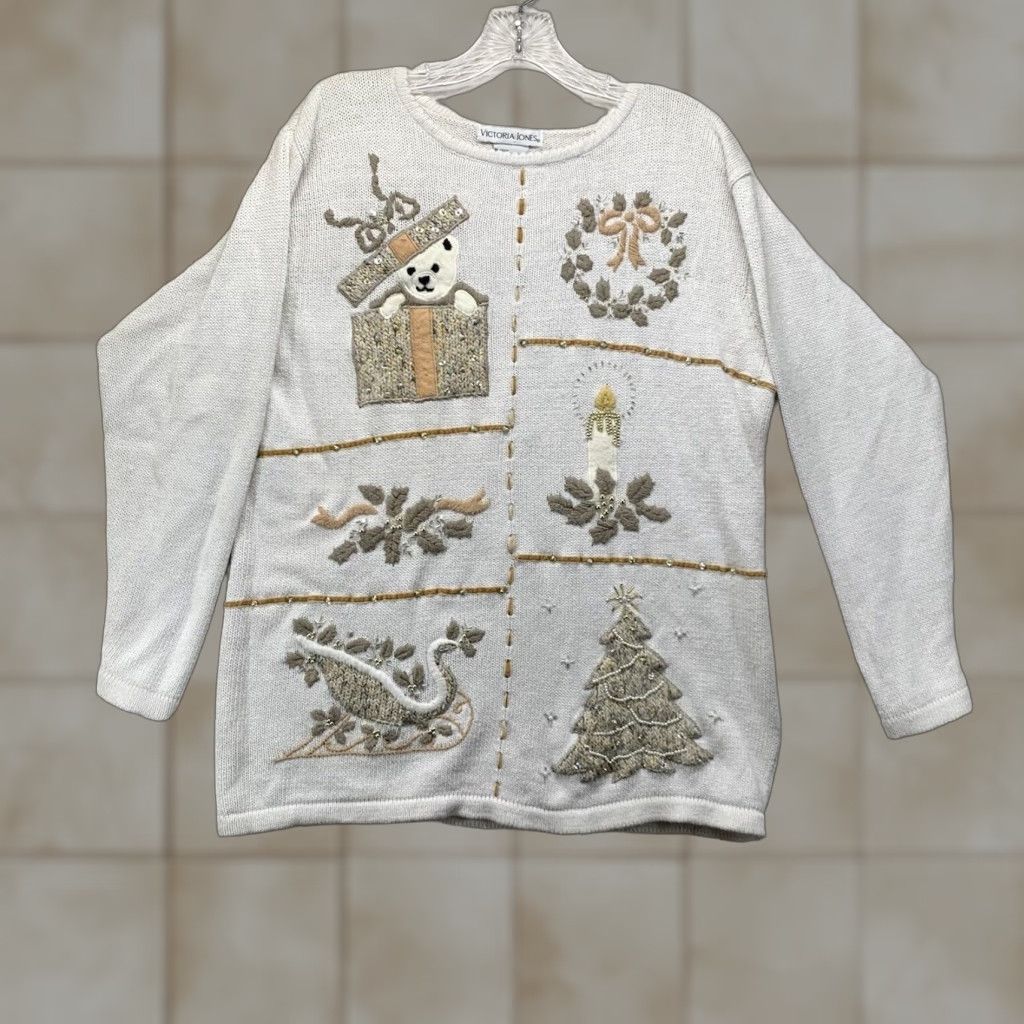 Vintage VINTAGE Victoria Jones Christmas Sweater Medium White Embroidered Geometric Pullover Holiday Retro Womens Size M / US 6-8 / IT 42-44 - 1 Thumbnail