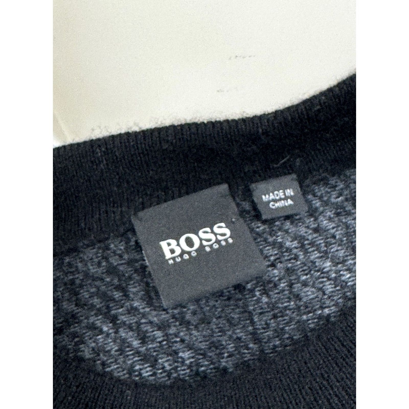 Hugo Boss HUGO BOSS Sweater Mens S Black & Gray VIRGIN WOOL Size US S / EU 44-46 / 1 - 5 Thumbnail