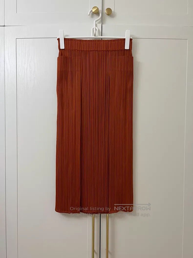Issey Miyake Issey Miyake size:5 Red Skirt Size 22" - 2 Thumbnail