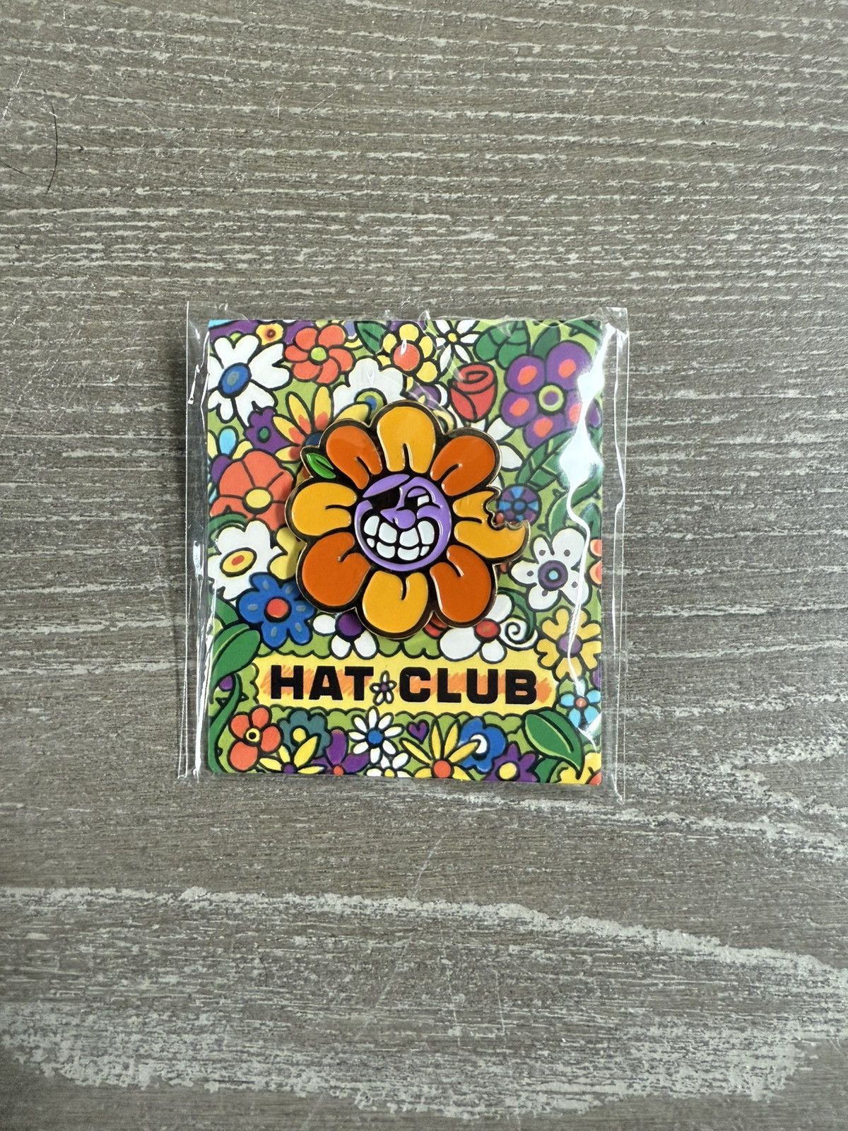 Hat Club Hat Club Exclusive Super Bloom Flower Head Pin Rare New Size ONE SIZE - 1 Thumbnail