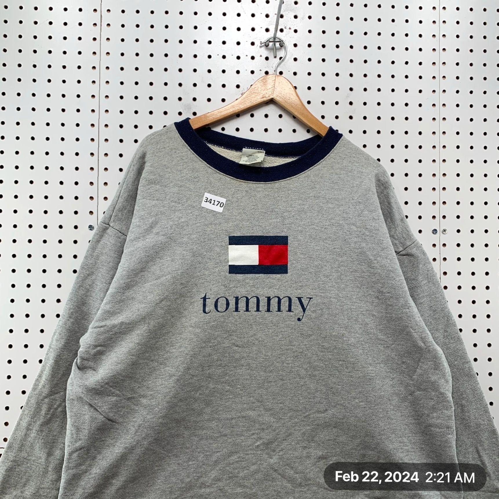 Tommy Hilfiger VINTAGE Tommy Hilfiger Long Sleeve Shirt Mens XL Gray Flag Logo Made in USA Size US XL / EU 56 / 4 - 5 Thumbnail