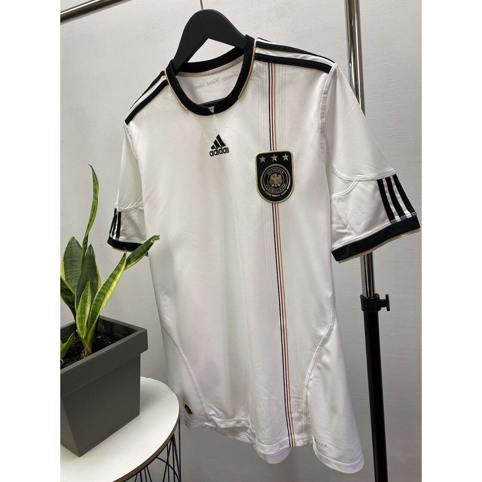 Adidas Adidas Germany 2010 2011 Home Soccer Jersey Football Shirt Size US M / EU 48-50 / 2 - 2 Thumbnail