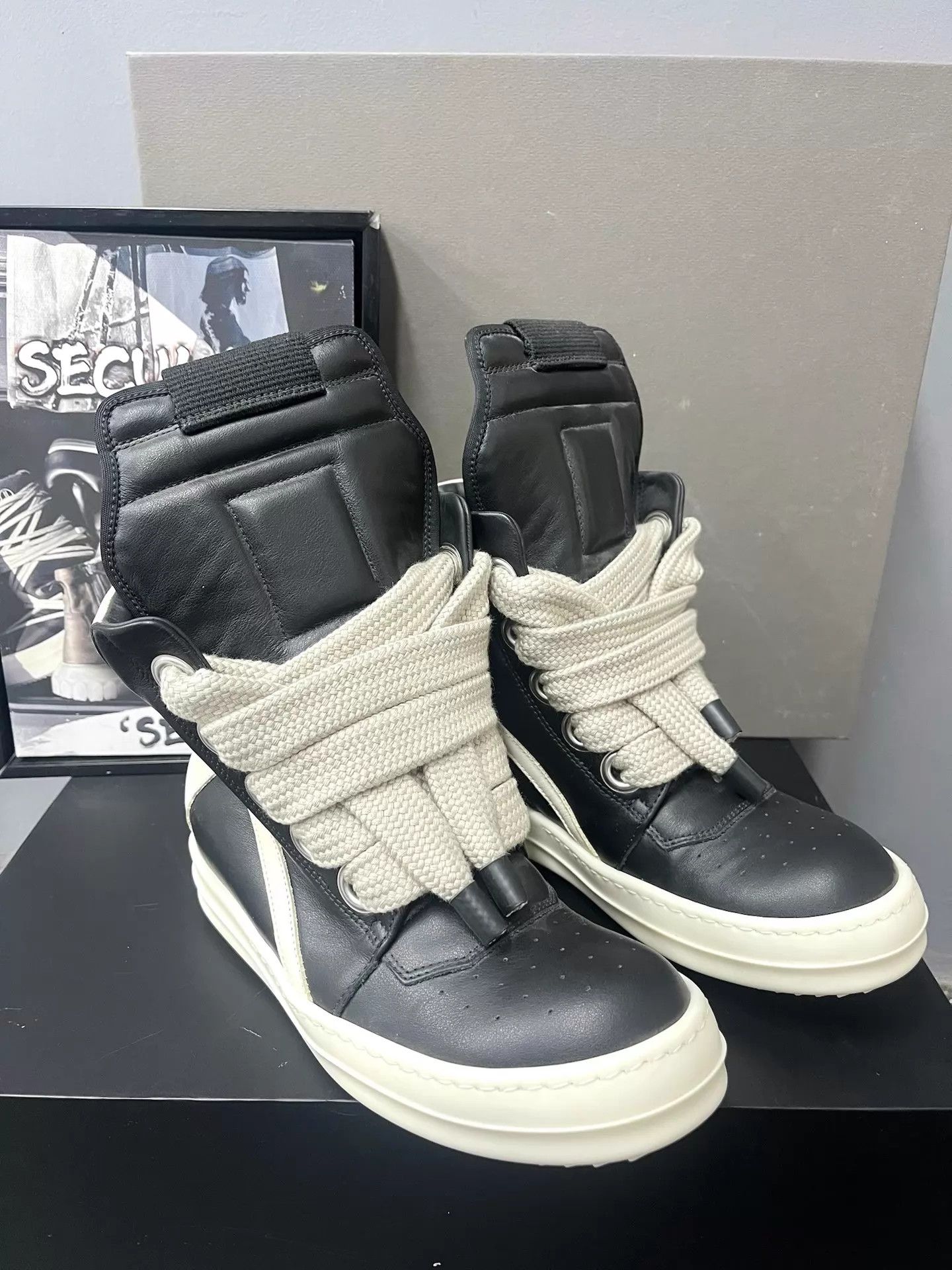 Rick Owens Rick Owens Thick Lace Triangle High-Tops K34 Size US 6 / IT 36 - 6 Thumbnail