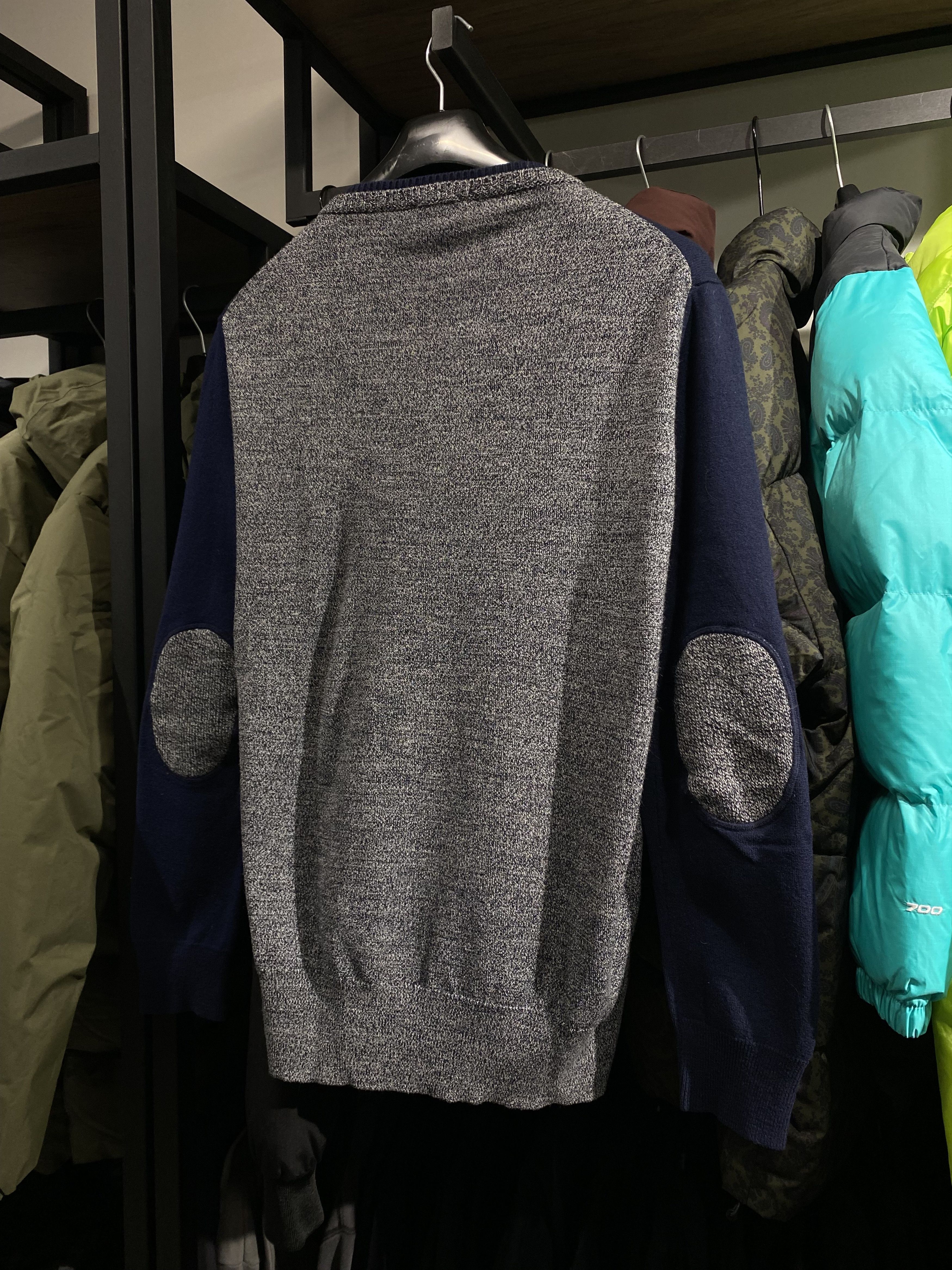 Alexander McQueen Vintage Alexander Mcqueen wool V sweater ss12 size L Size US L / EU 52-54 / 3 - 6 Thumbnail