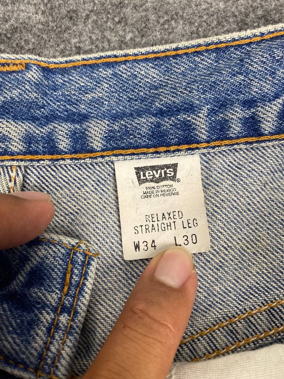 Levi's vintage levis relaxed straight leg nice design Size US 35 - 11 Thumbnail