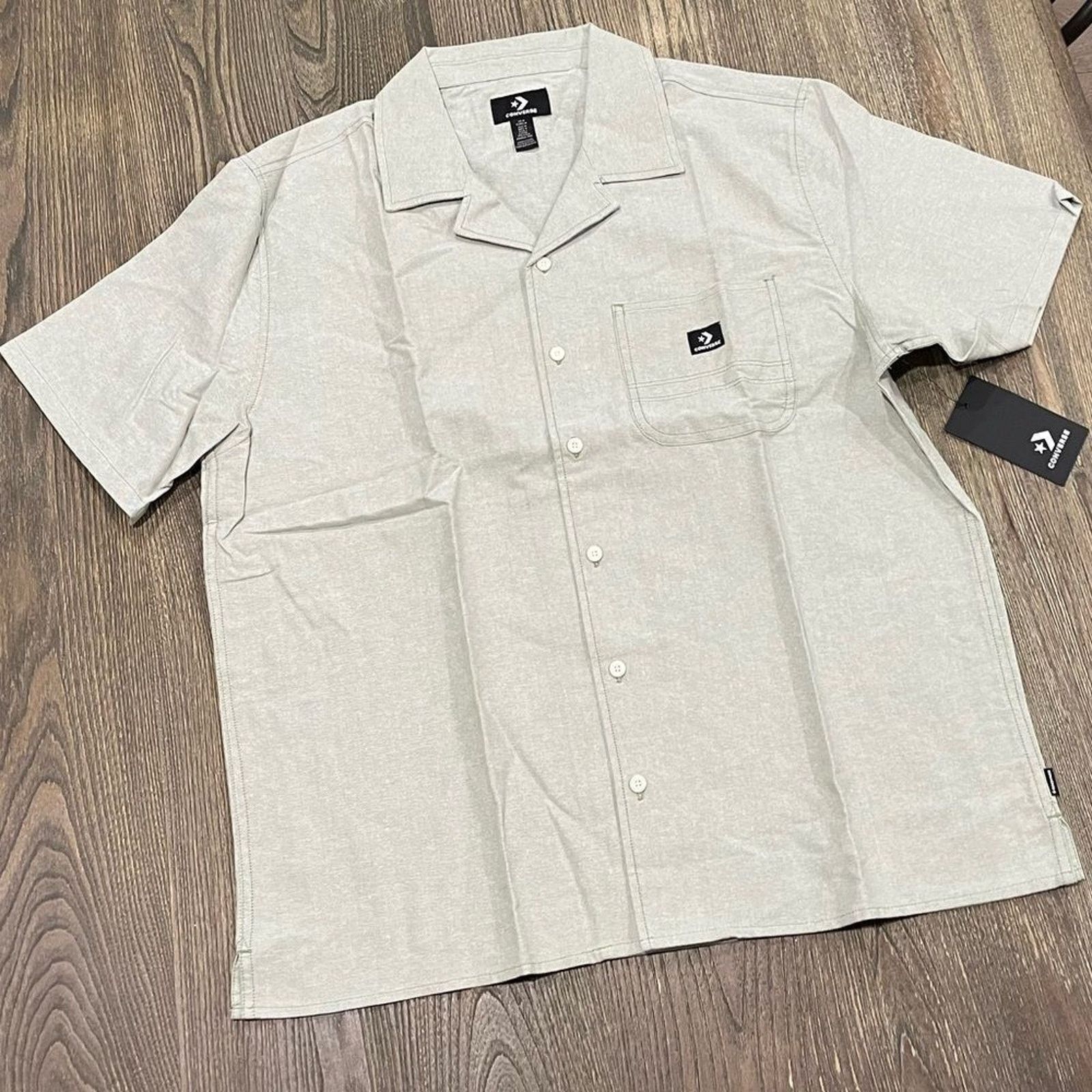Converse NWT Converse Button-Up Shirt Back Print Short Sleeve Gray M Size US M / EU 48-50 / 2 - 1 Thumbnail