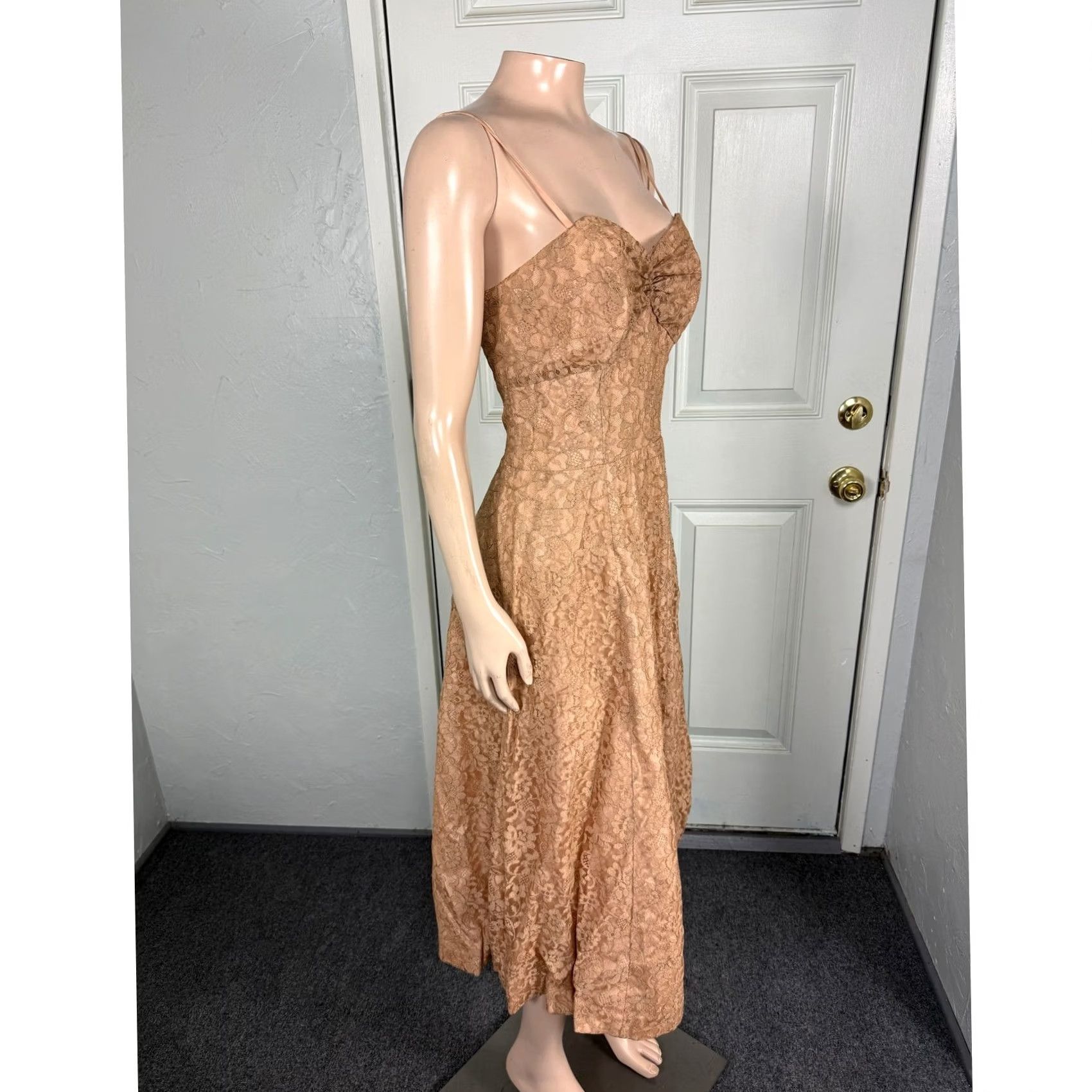 Vintage VINTAGE 50s Dress Floral Cotton Acetate Lace Ball Gown Party Midi Beige XS Women Sleeveless Z i p TO DF? Size XS / US 0-2 / IT 36-38 - 6 Thumbnail
