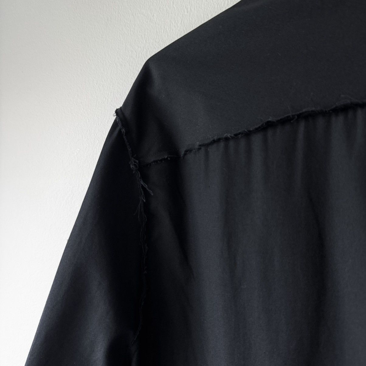 Yohji Yamamoto Yohji Yamamoto Black Cotton Pleated Front Button-Up Shirt Size US M / EU 48-50 / 2 - 9 Thumbnail