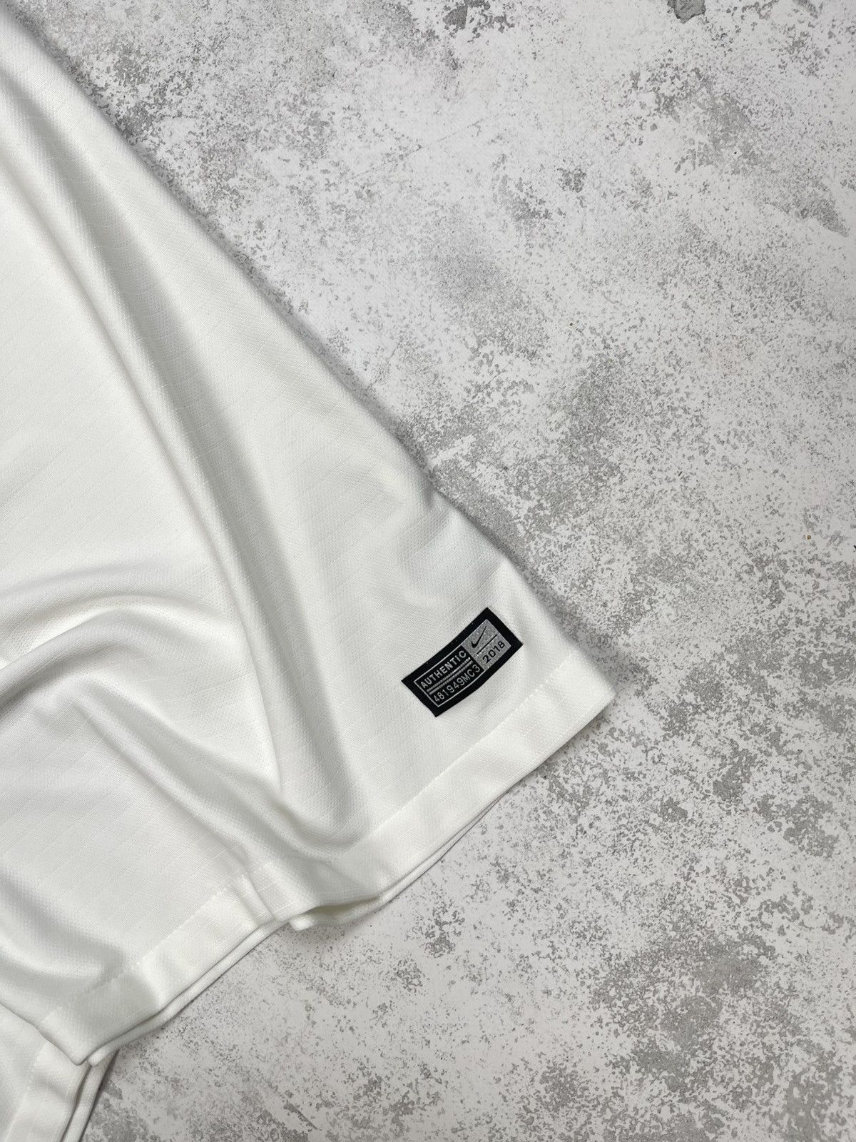 Nike 2018/19 England National Team Home Jersey Dri-Fit Technology Size US M / EU 48-50 / 2 - 4 Thumbnail