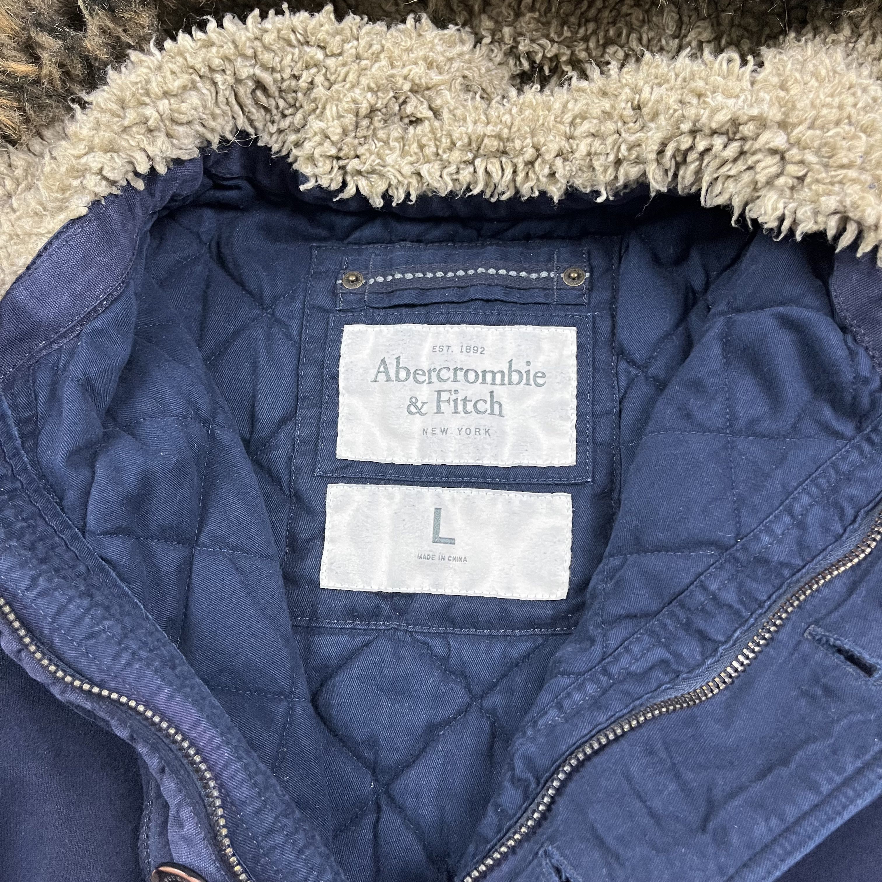 Abercrombie & Fitch Y2K Abercrombie & Fitch Full Zip Hoodie Button Faux Fur Size US L / EU 52-54 / 3 - 7 Thumbnail