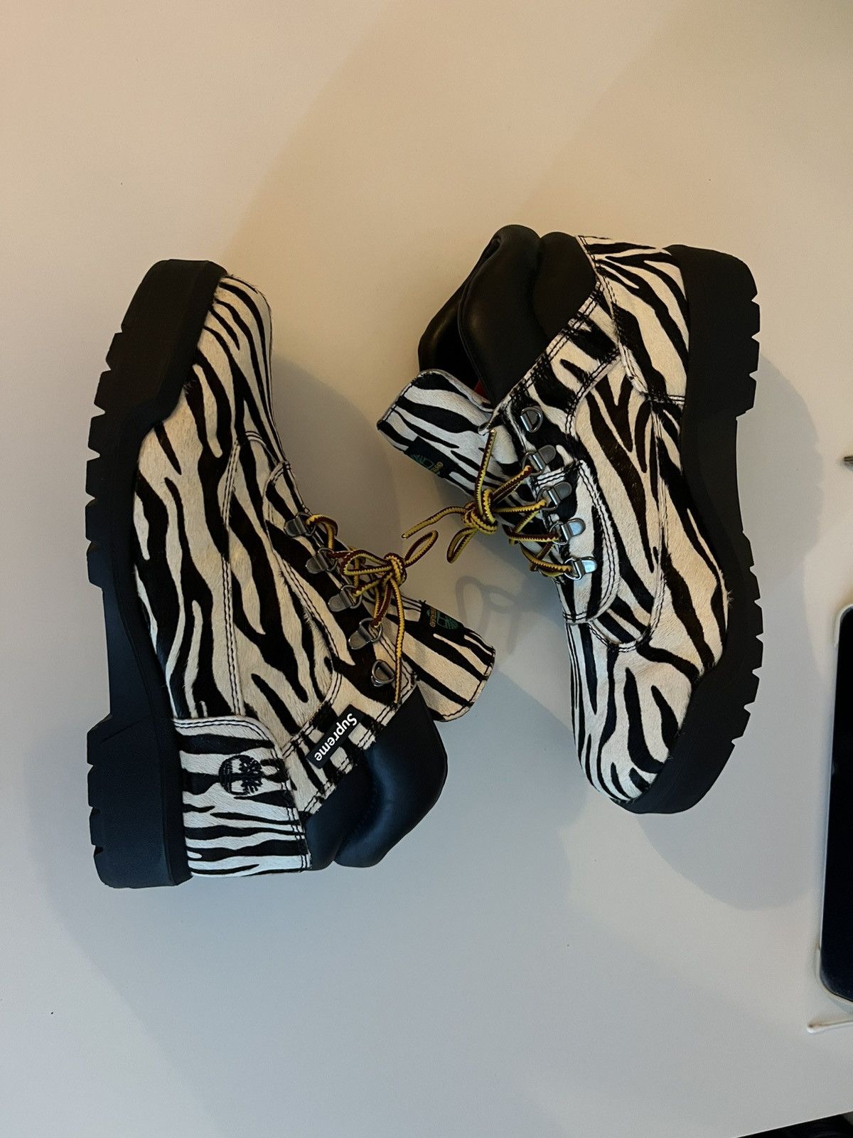 Supreme × Timberland Supreme Timberland Field Boot Size US 10 / EU 43 - 2 Thumbnail