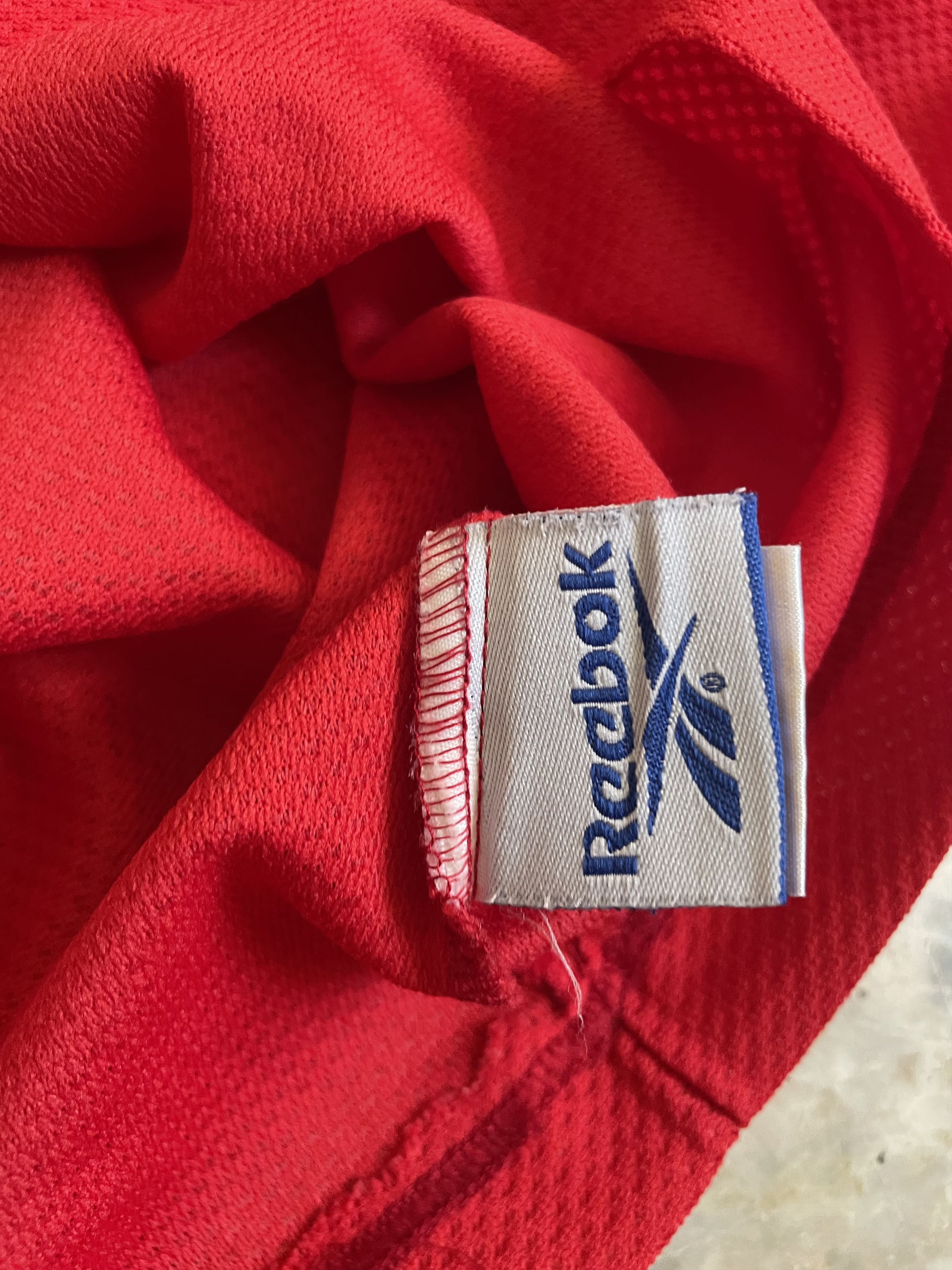 Reebok × Vintage Reebok Liverpool 1998-2000 home vintage soccer jersey Size US M / EU 48-50 / 2 - 4 Thumbnail