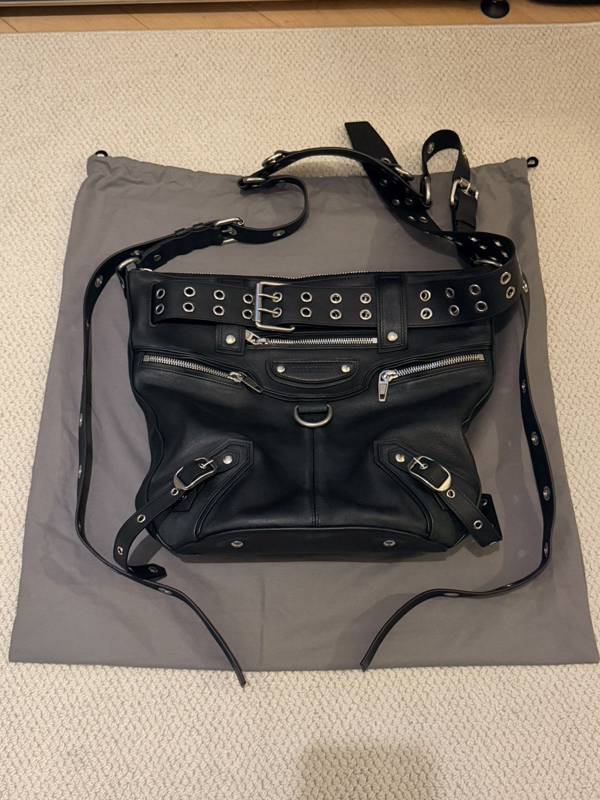 Balenciaga Emo bucket Size ONE SIZE - 1 Thumbnail